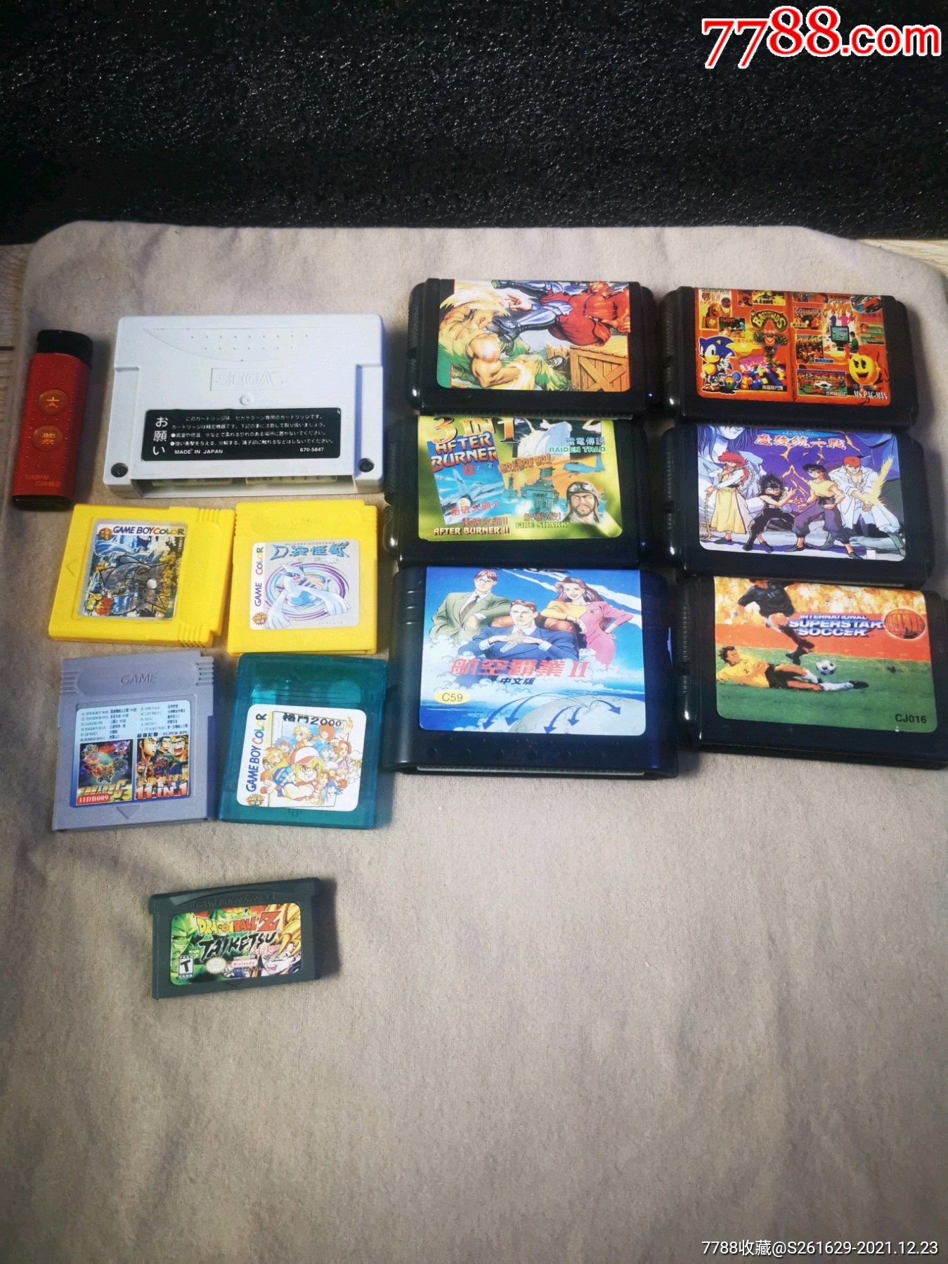 大小13张游戏机卡插卡合拍