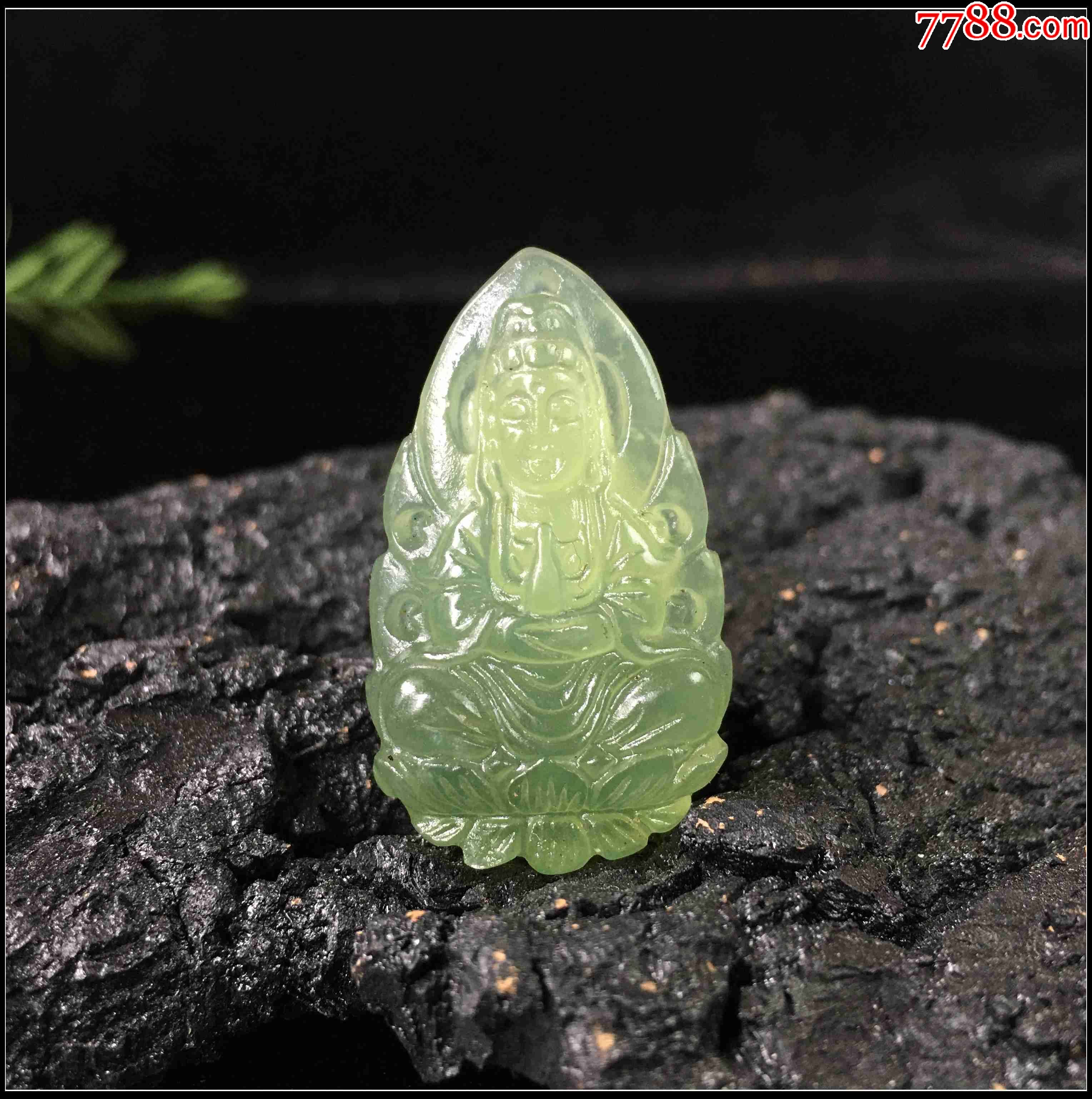 天然岫玉观音吊坠