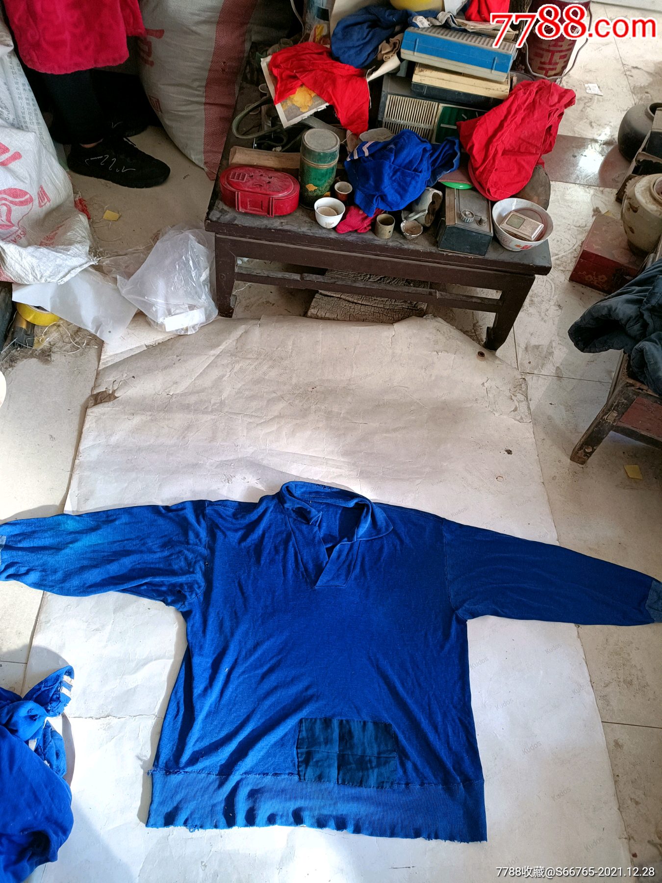 怀旧老手工补丁蓝秋衣