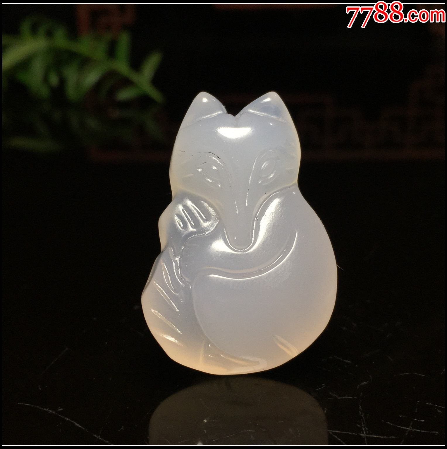 5品99双色玛瑙生肖狗吊坠￥289.5品99俏色玛瑙玉戒指￥389.