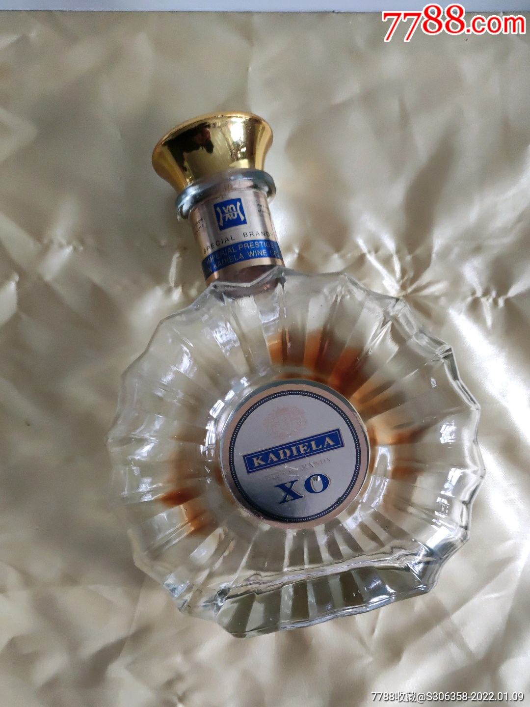 xo瓶摆件,_酒瓶_作品欣赏_收藏价值_7788油画收藏