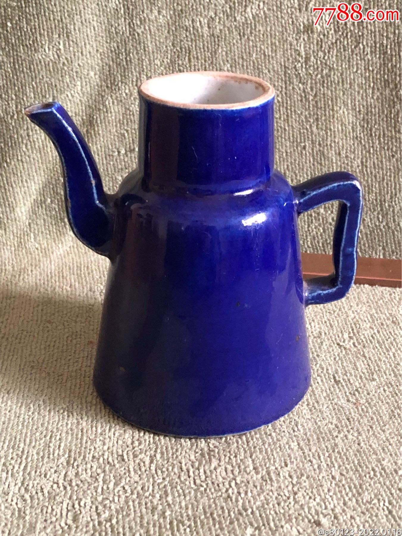 清代霁蓝釉茶壶