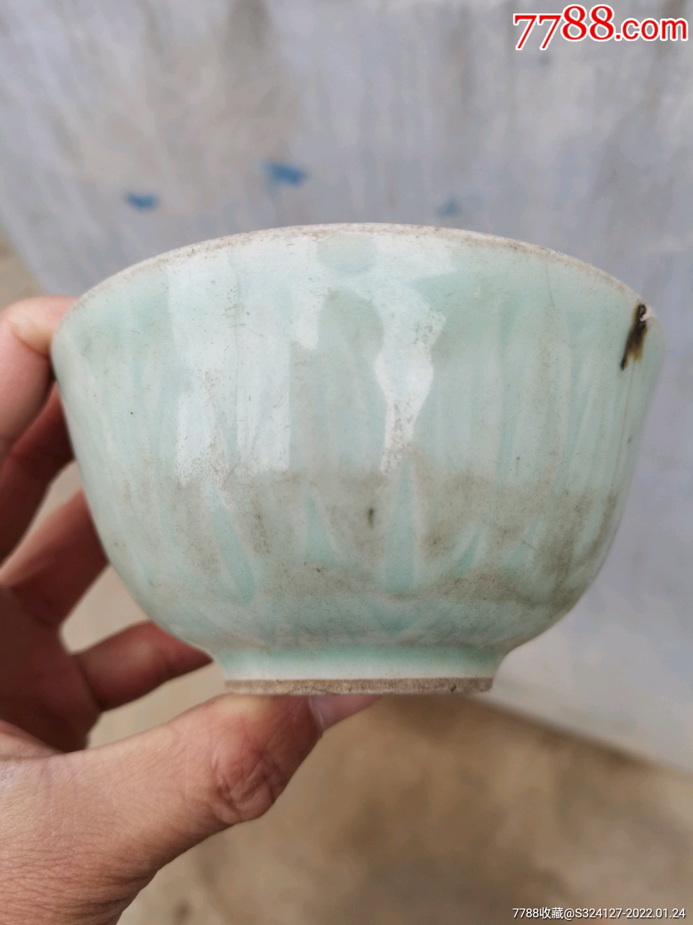 民国暗花青瓷碗