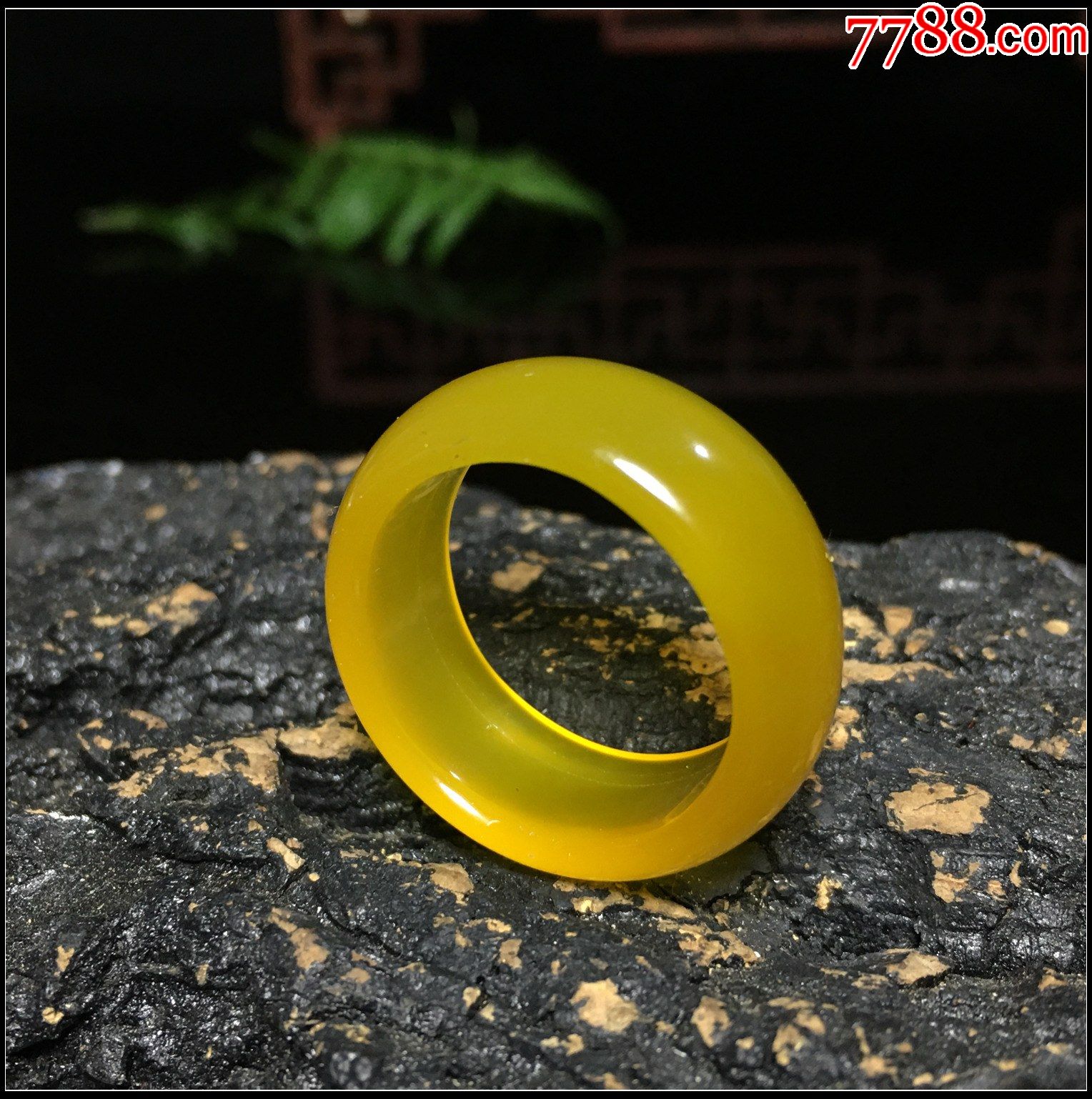 黄玛瑙宽版玉戒指-价格:28元-au29074610-玛瑙 -加价-7788徽章收藏