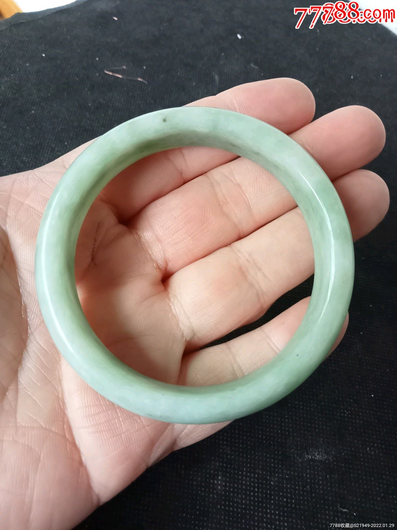 民国时期老翡翠冰种手镯一件