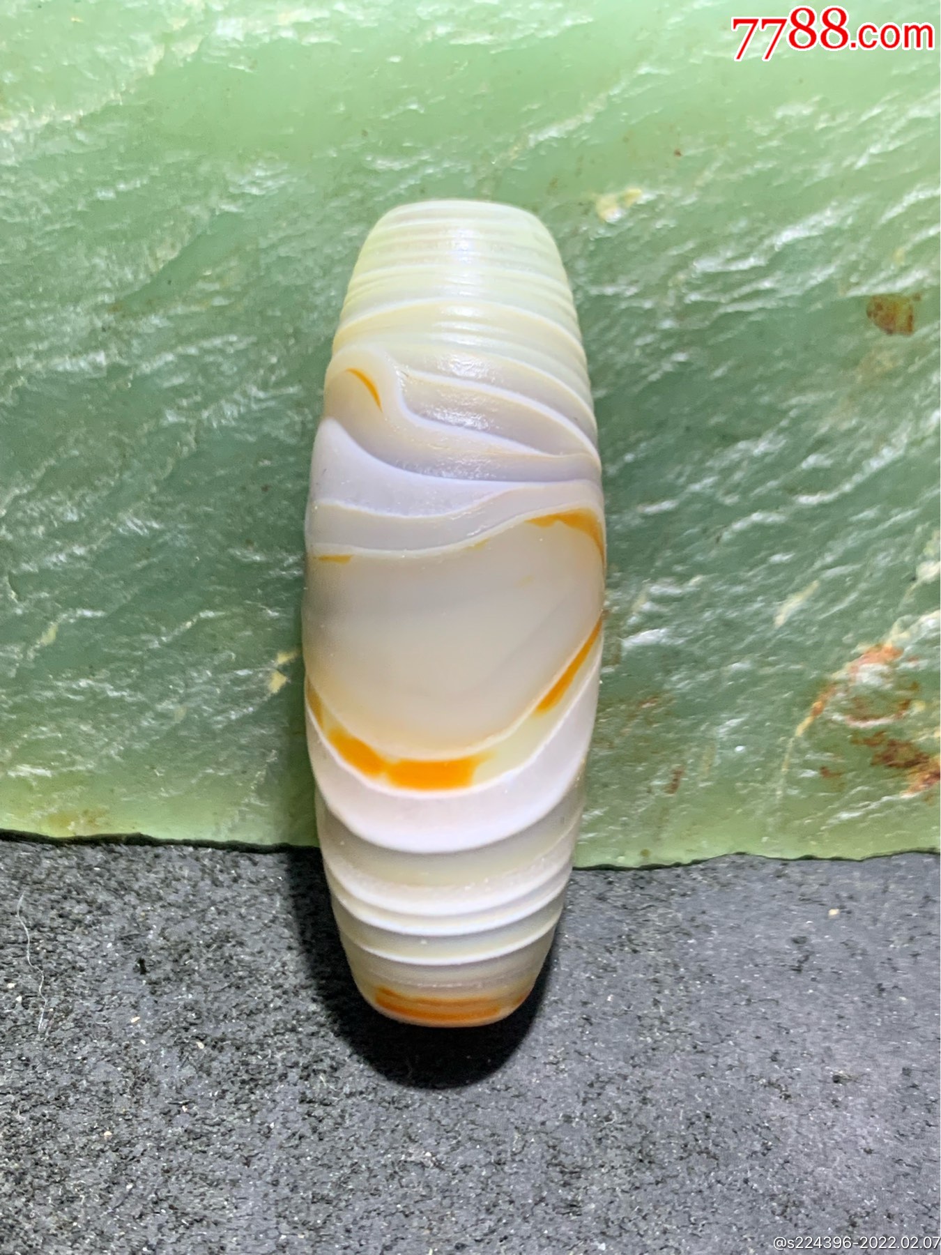 天然高玉化风化玛瑙桶珠一颗