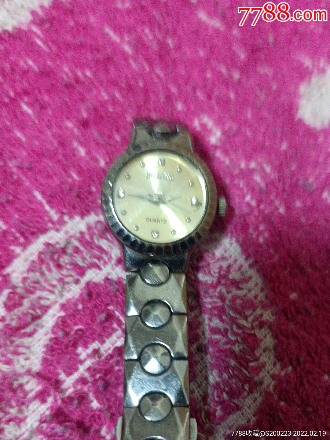 quartz聚时利石英女士手表