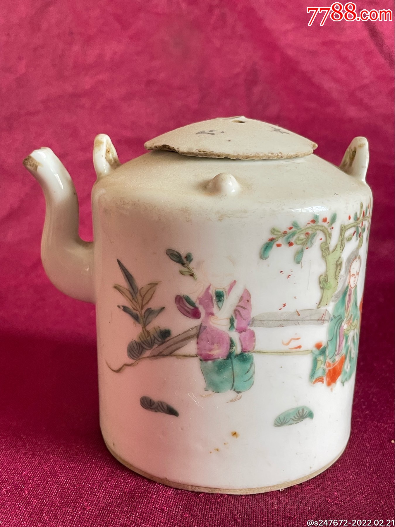 老人物粉彩壶