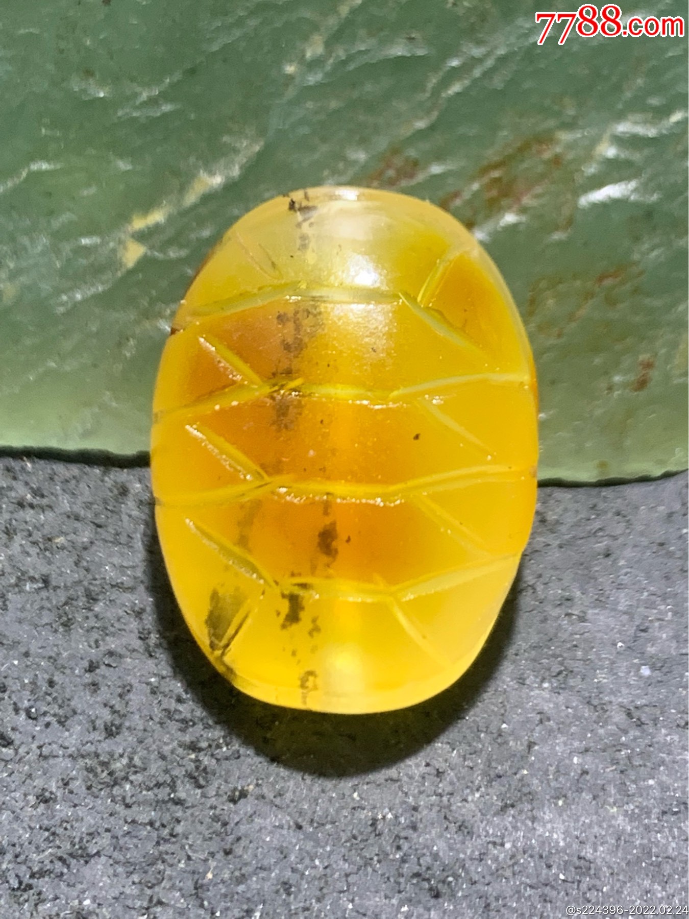 精美天然乌克兰蜜蜡雕刻龟壳寓意富甲天下一个