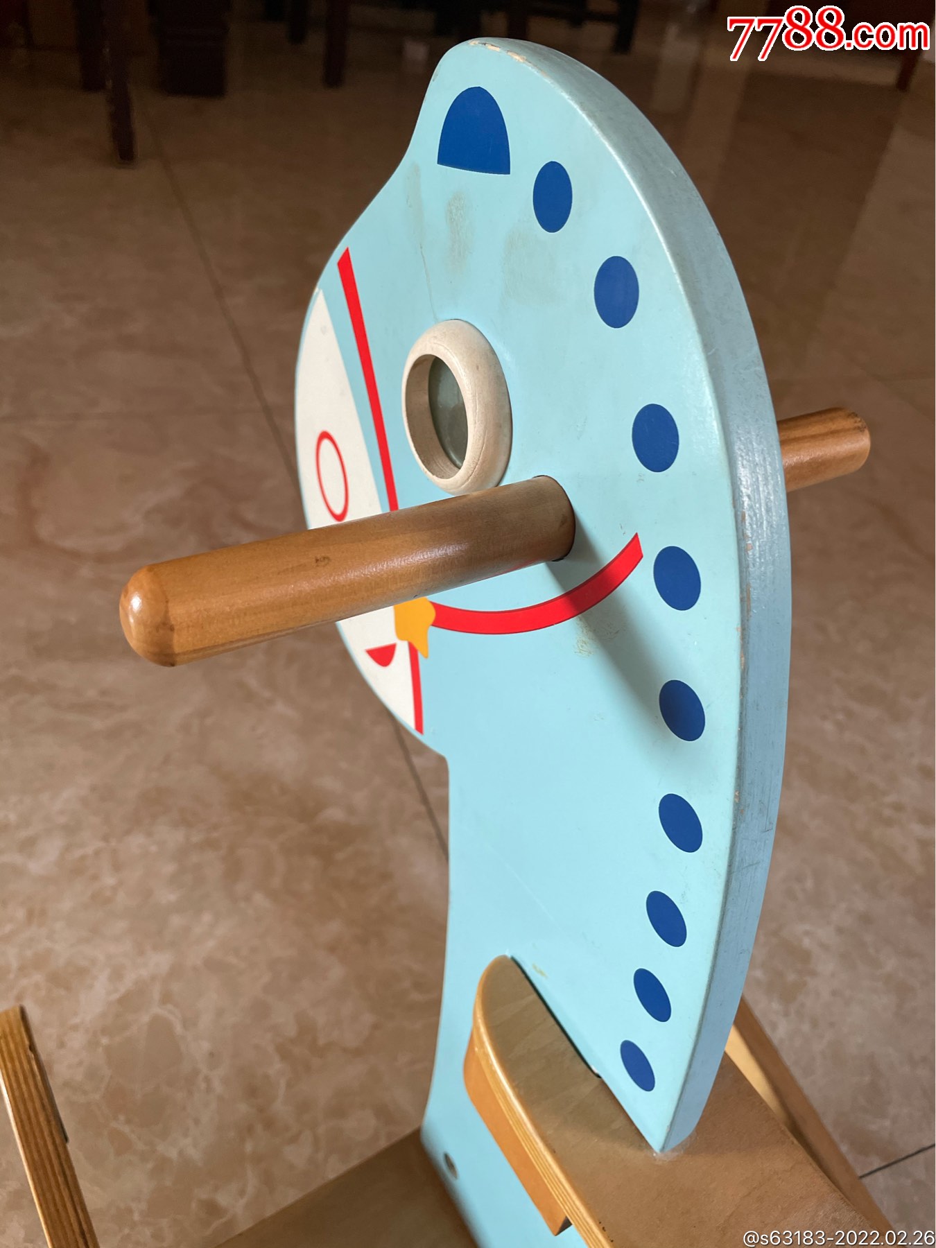 八9十年代的怀旧木马一架