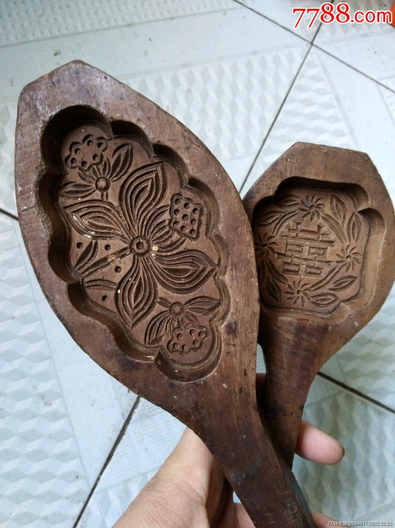 两个月饼模子