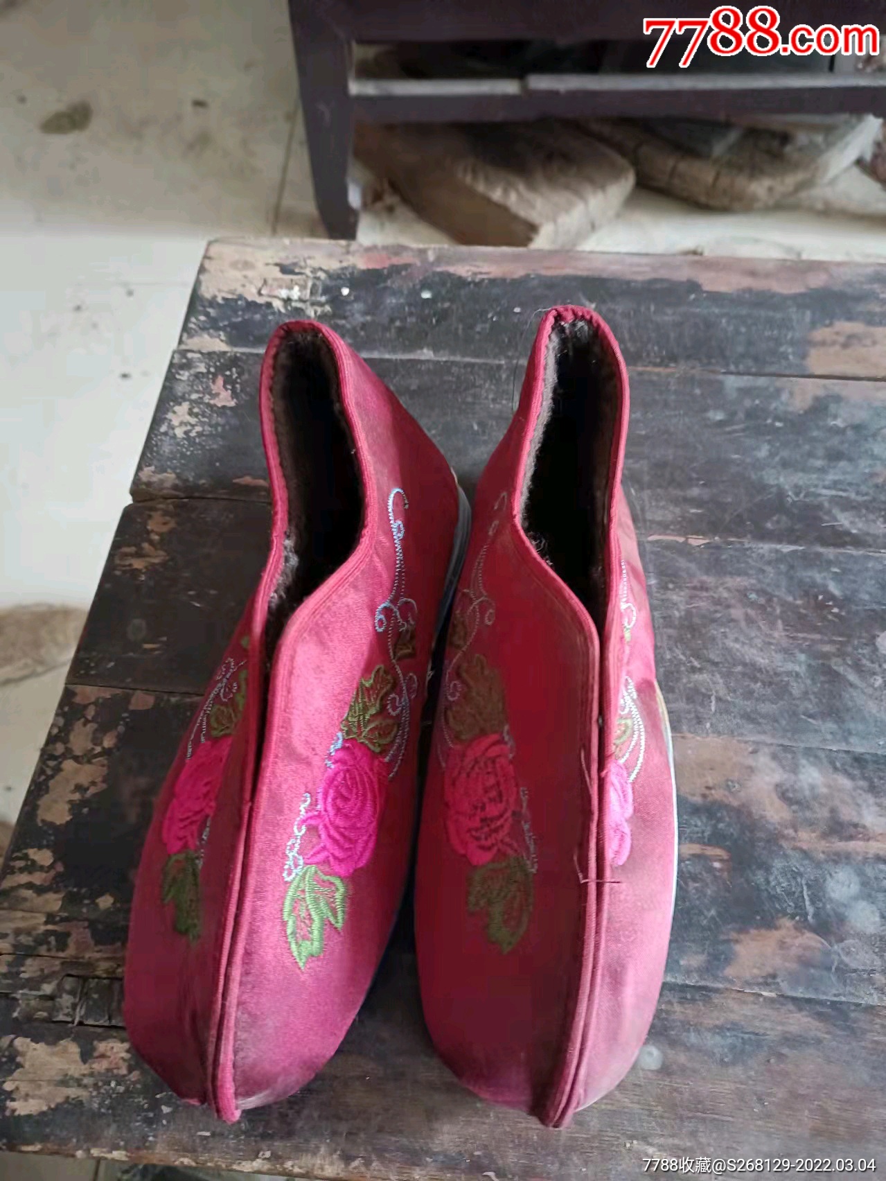 怀旧好品绣花鞋