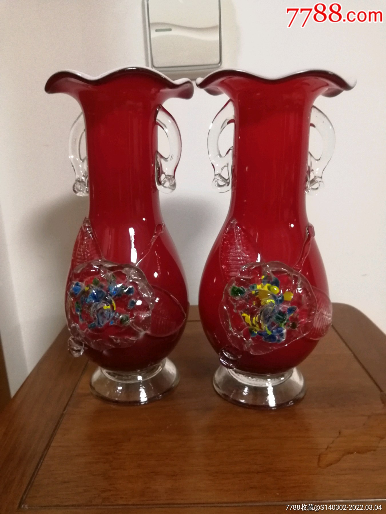 缩小更多"琉璃瓶"商品>>>>￥1810品99七十年代琉璃花瓶￥5010品99