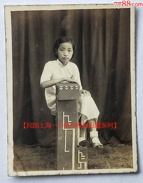 民国旗袍美女照相馆布景