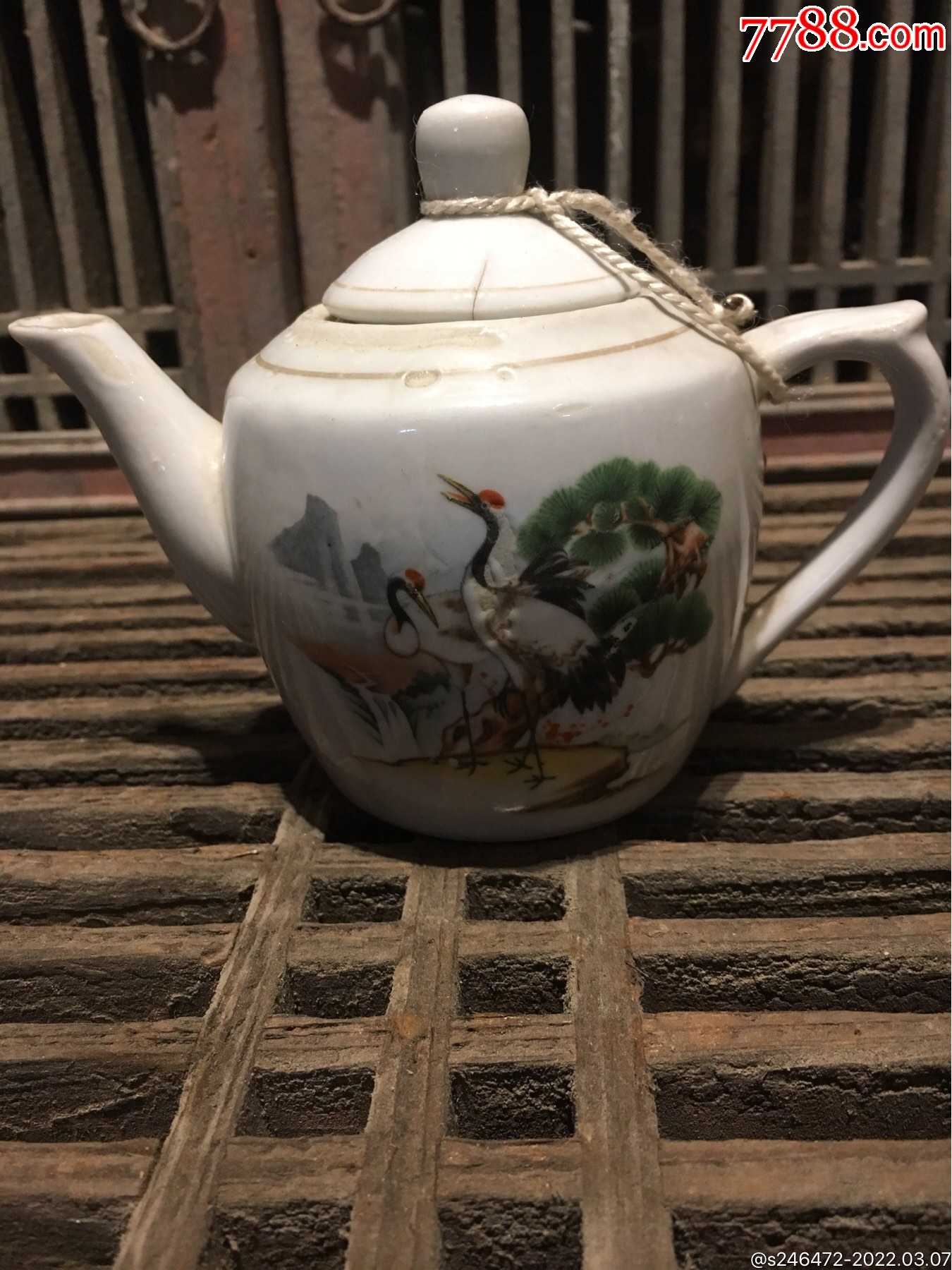 80年代松鹤延年茶壶