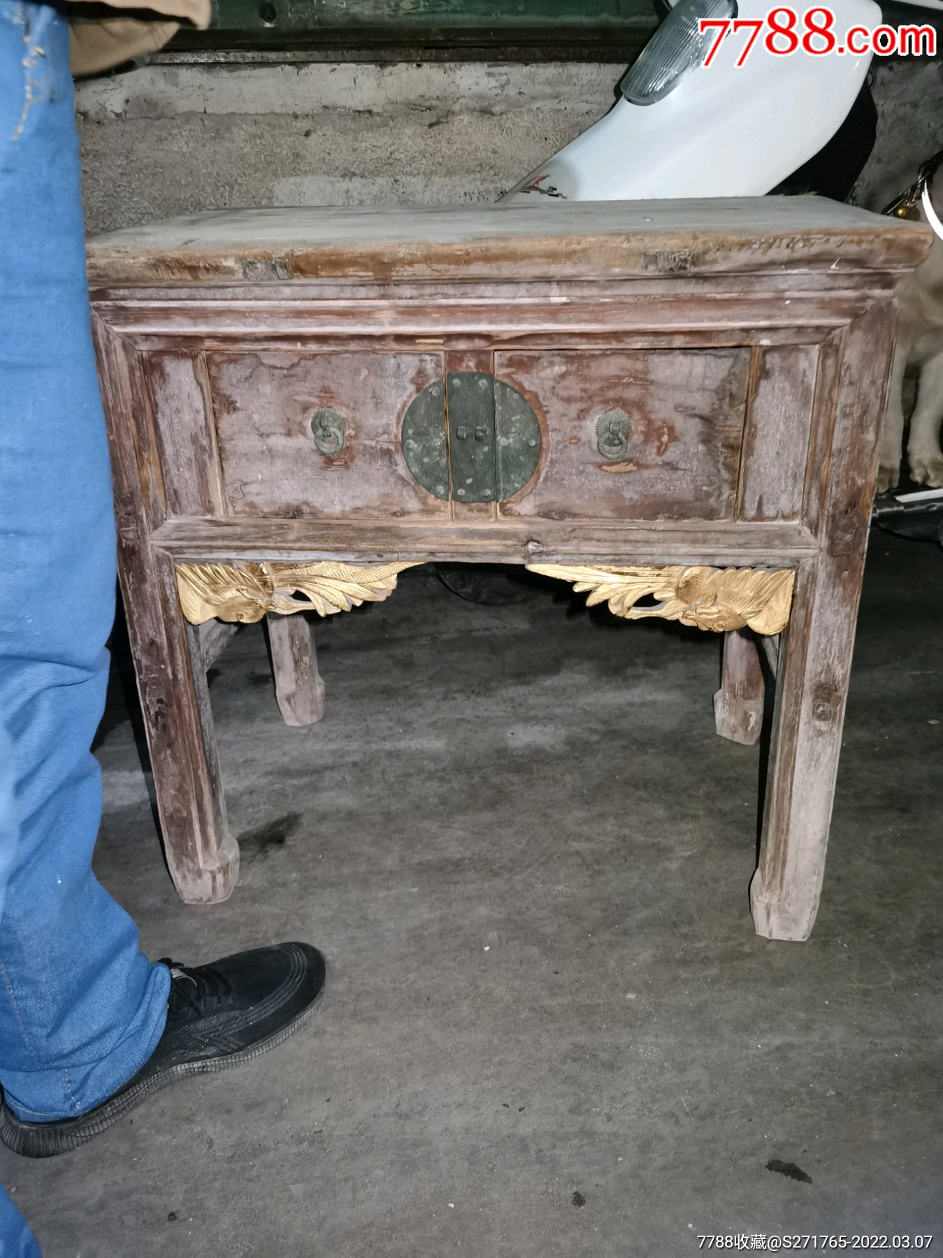 民国老实木桌子