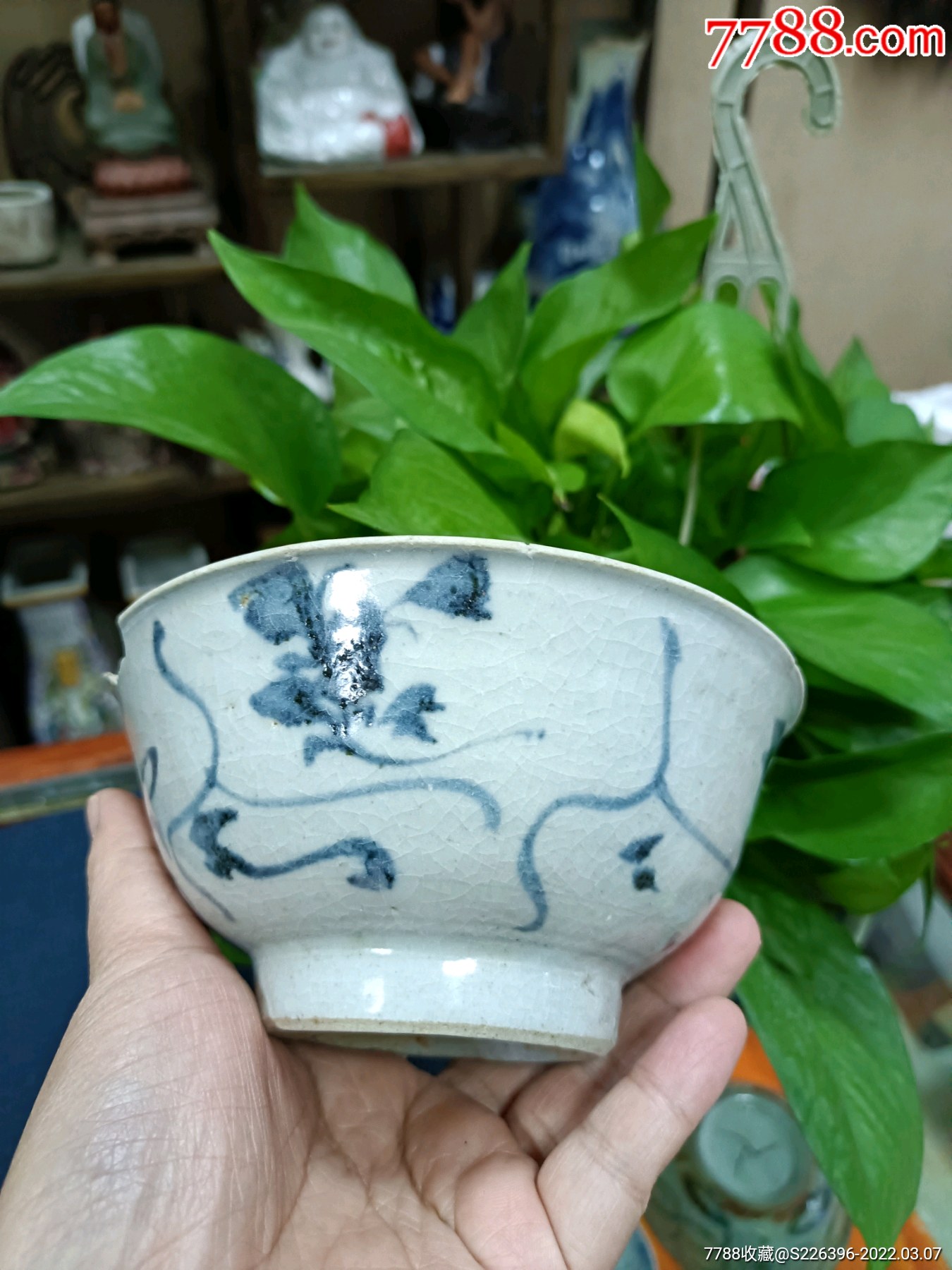 明代灵芝纹青花碗