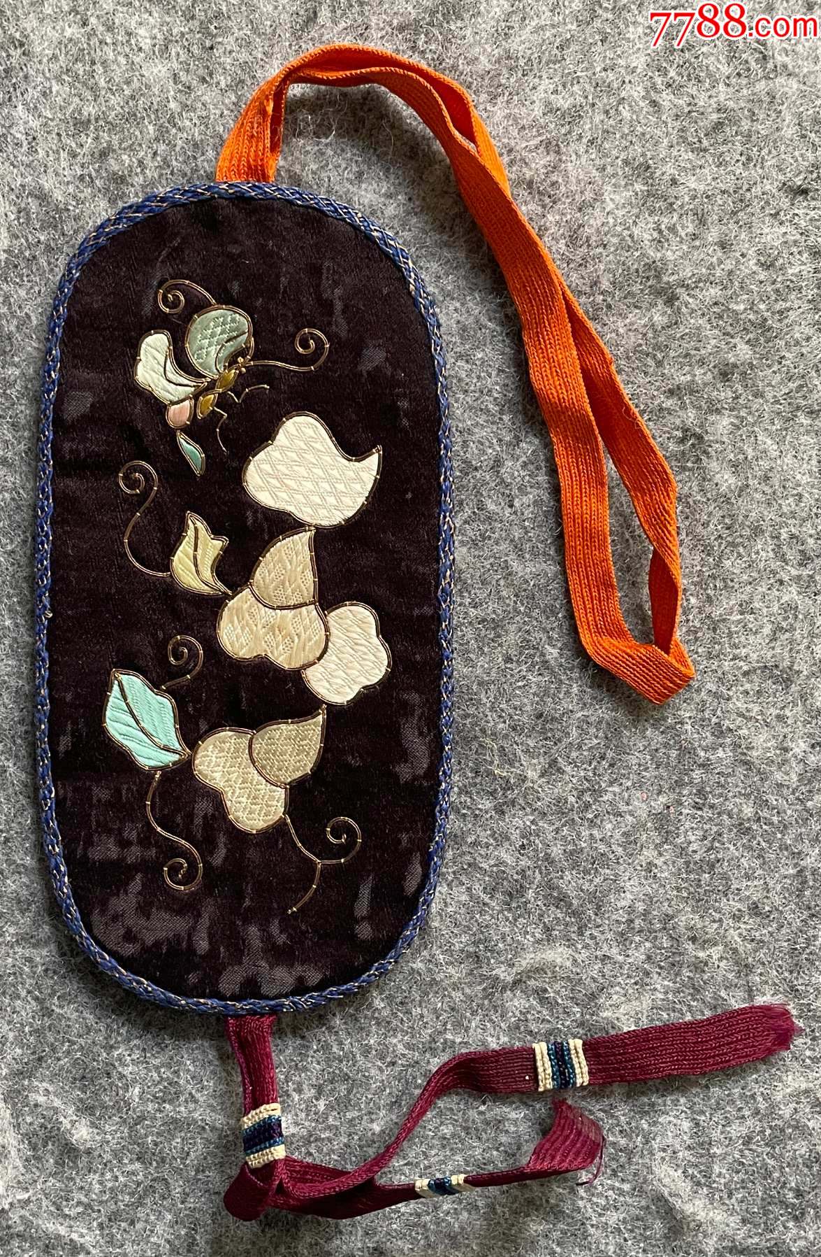 民国手工刺绣香囊双面刺绣蝶恋花