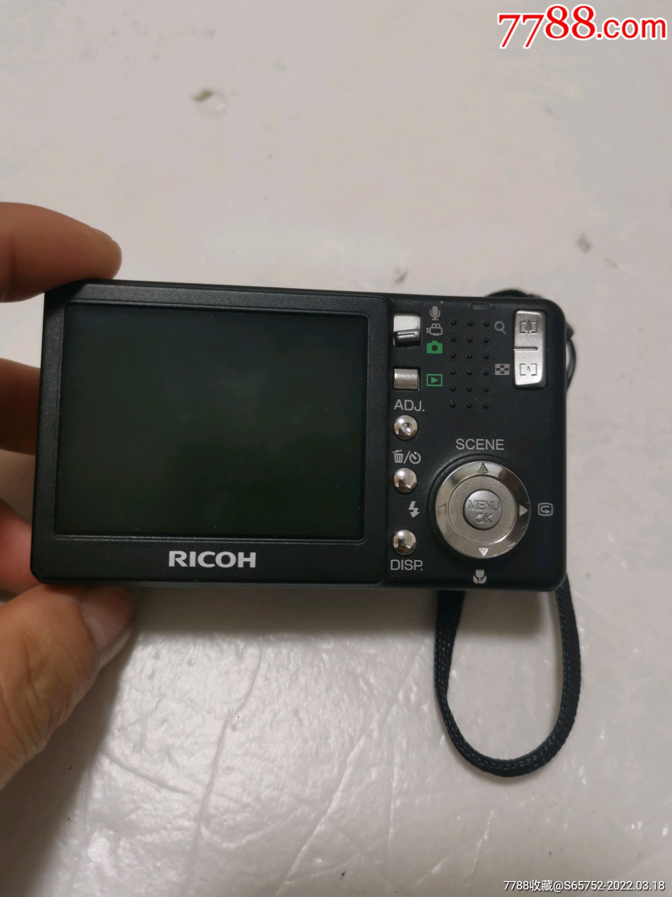 理光数码卡片相机一个