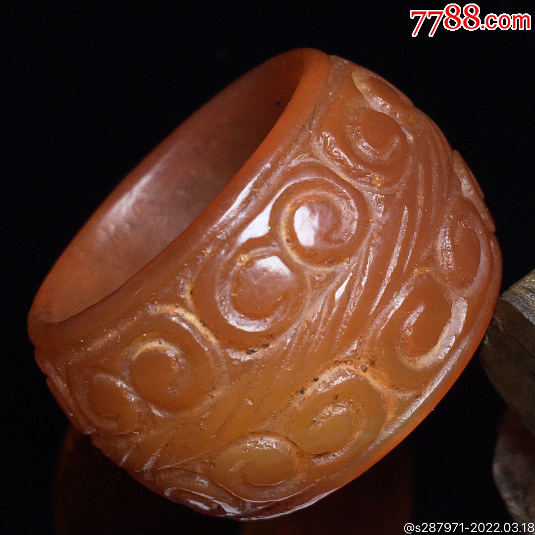 乡下回流老料红玛瑙如意纹扳指尺寸内径22毫米宽19毫米老货包浆