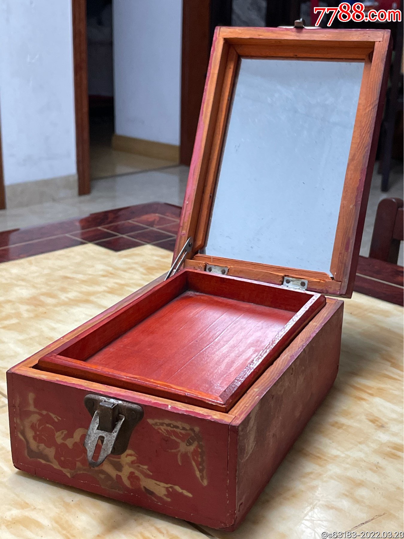 五十年代左右老式鸳鸯双喜梳妆木盒