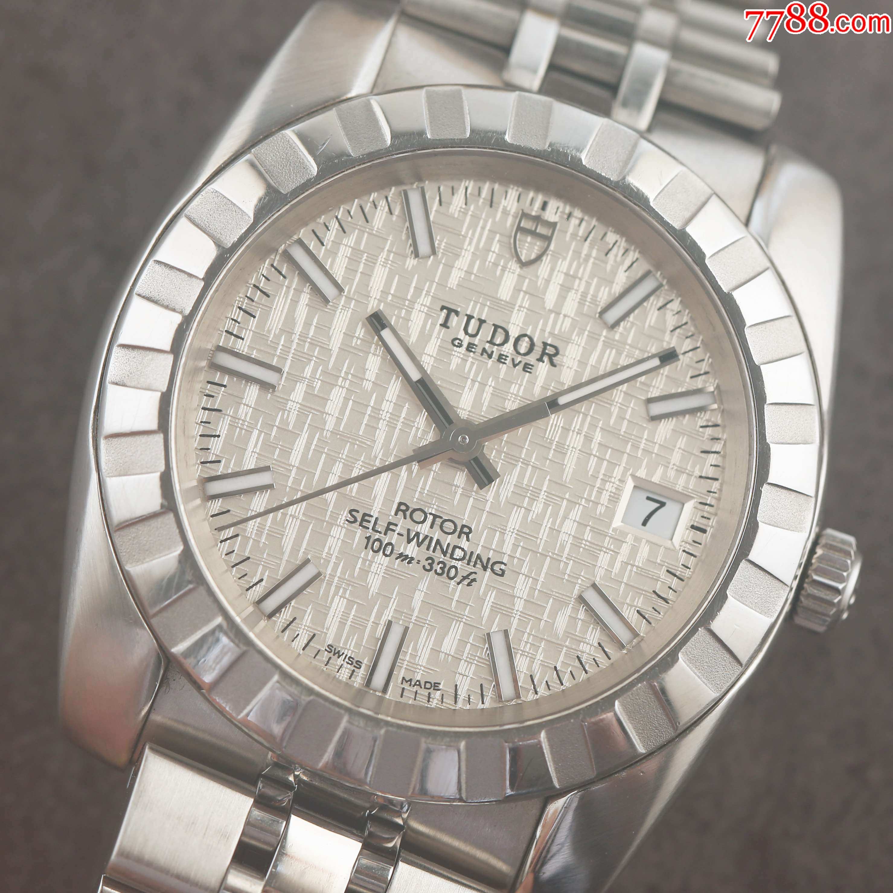 瑞士帝舵手表经典系列21010银色马赛克盘面最具性价比特价拍卖