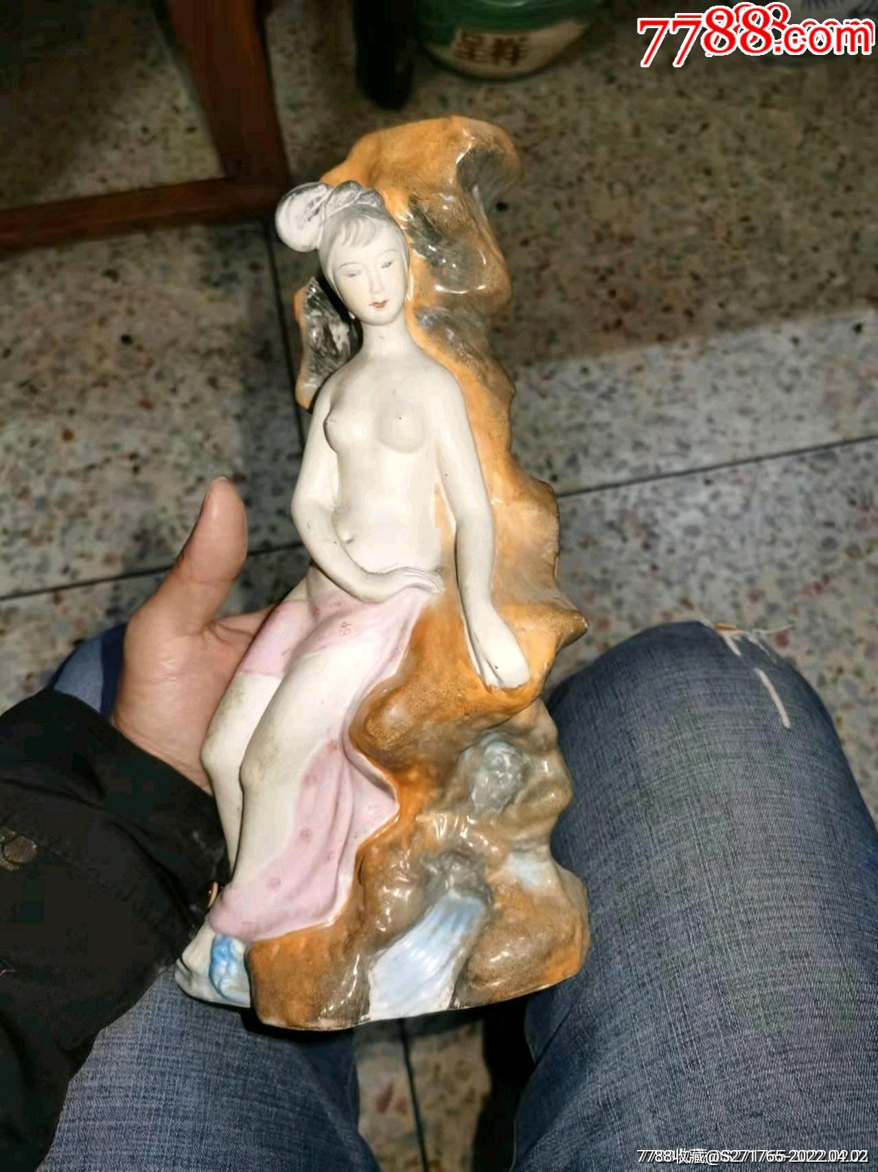 文革老枫溪瓷塑美女台灯