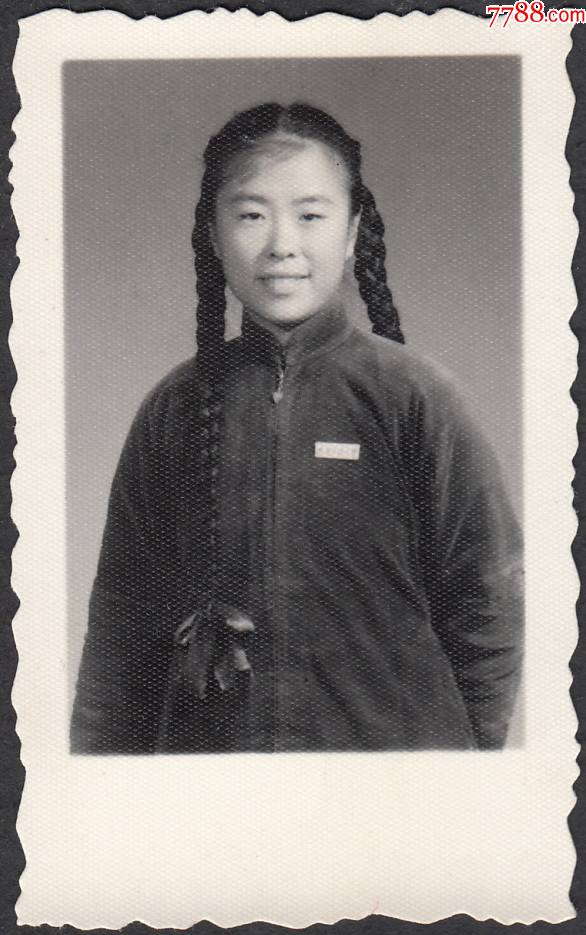 5品99五十年代军人于天安门前留影￥39.