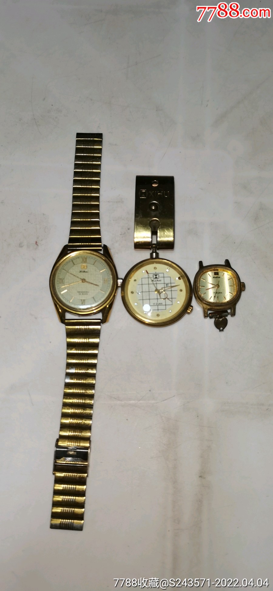西湖牌老手表3块合售还能动