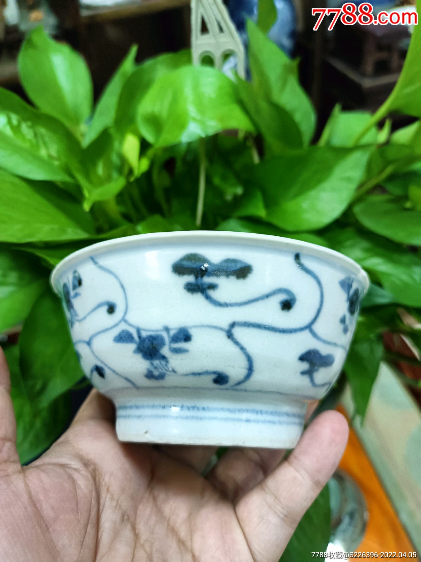 明代青花灵芝纹碗