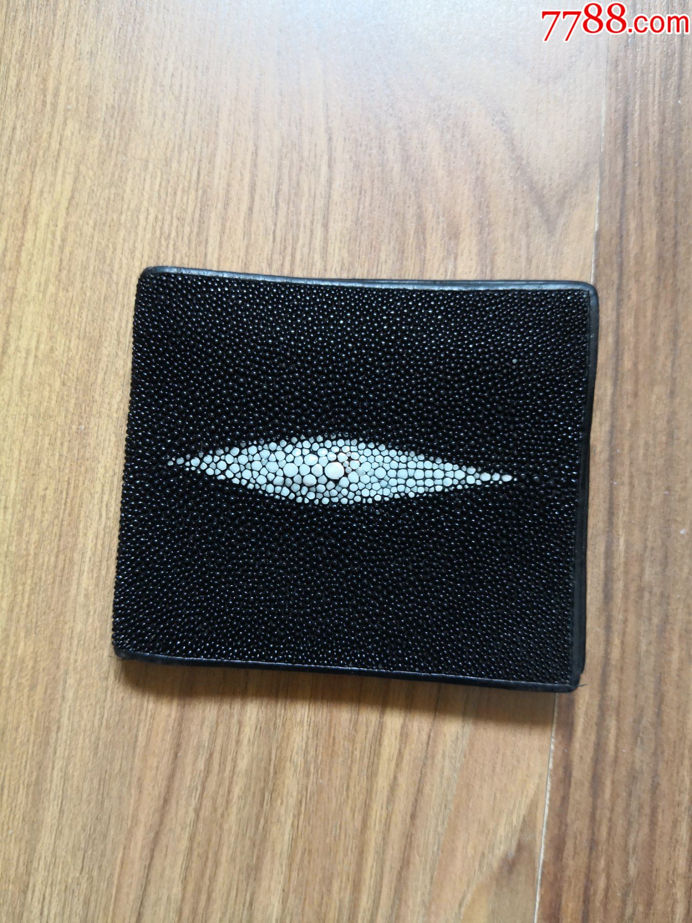 老式珍珠鱼钱包