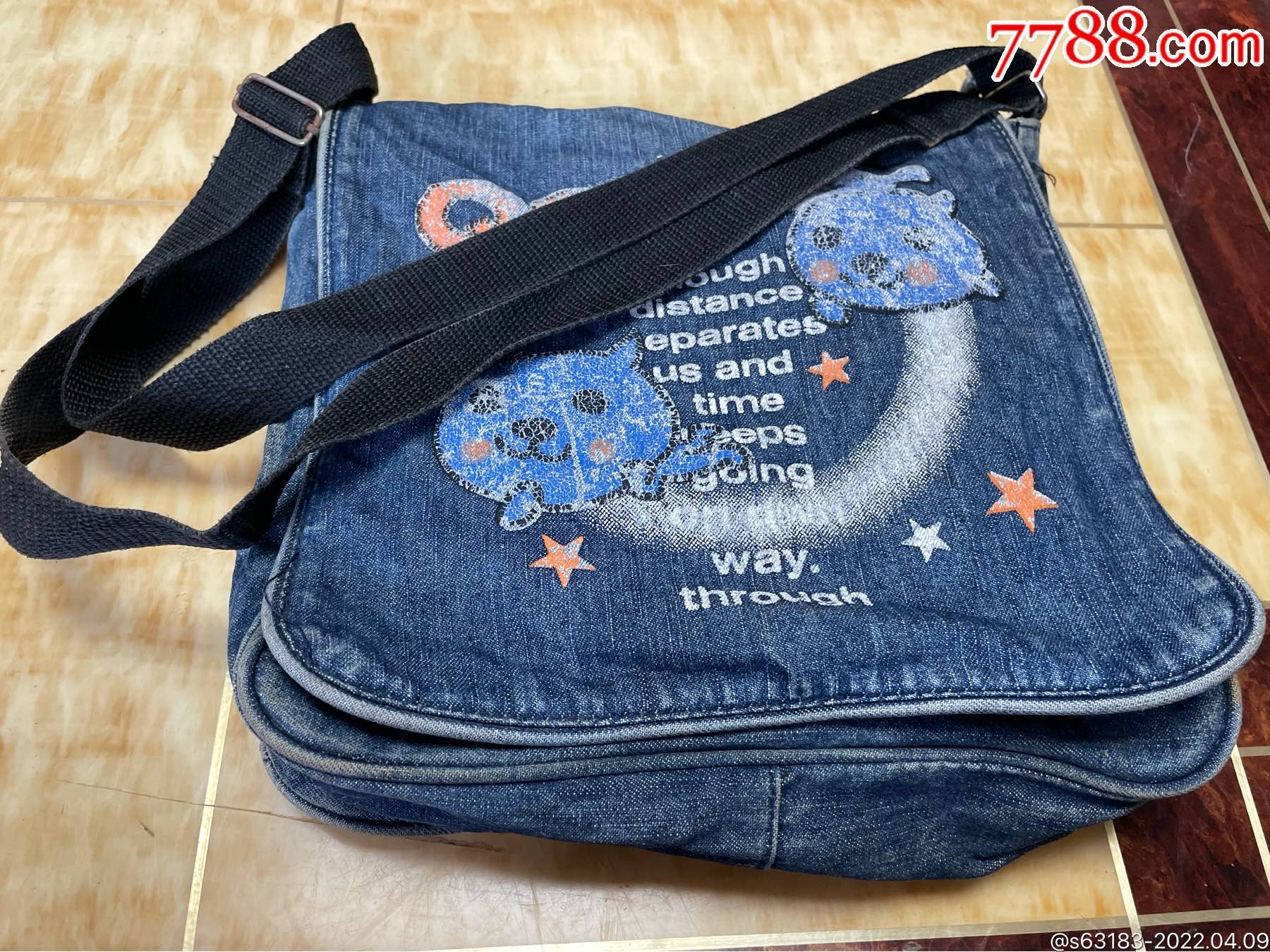 老物件百货店欢迎选购八十年代牛仔书包解放绿书包过渡中