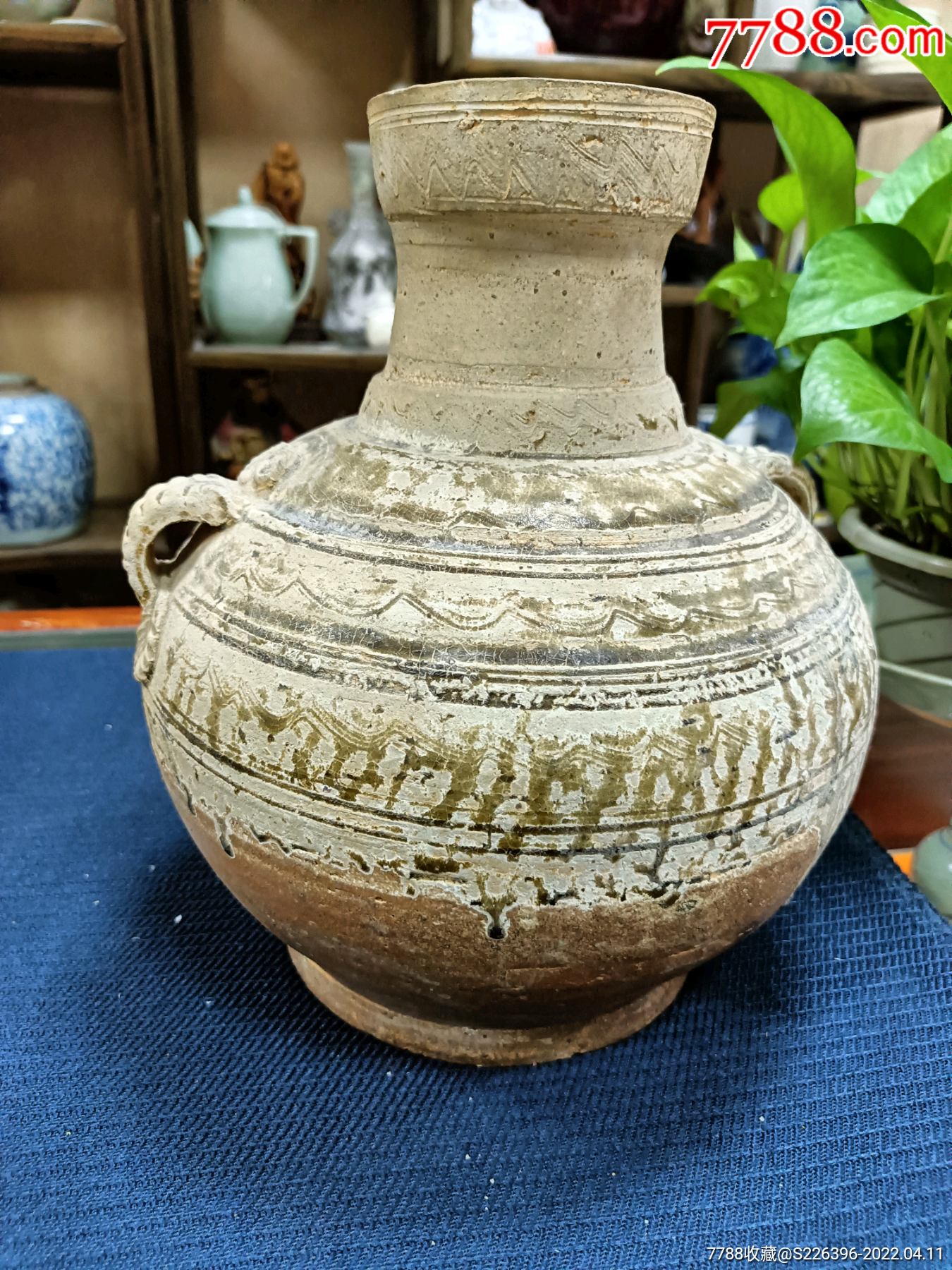 唐代青釉双耳尊