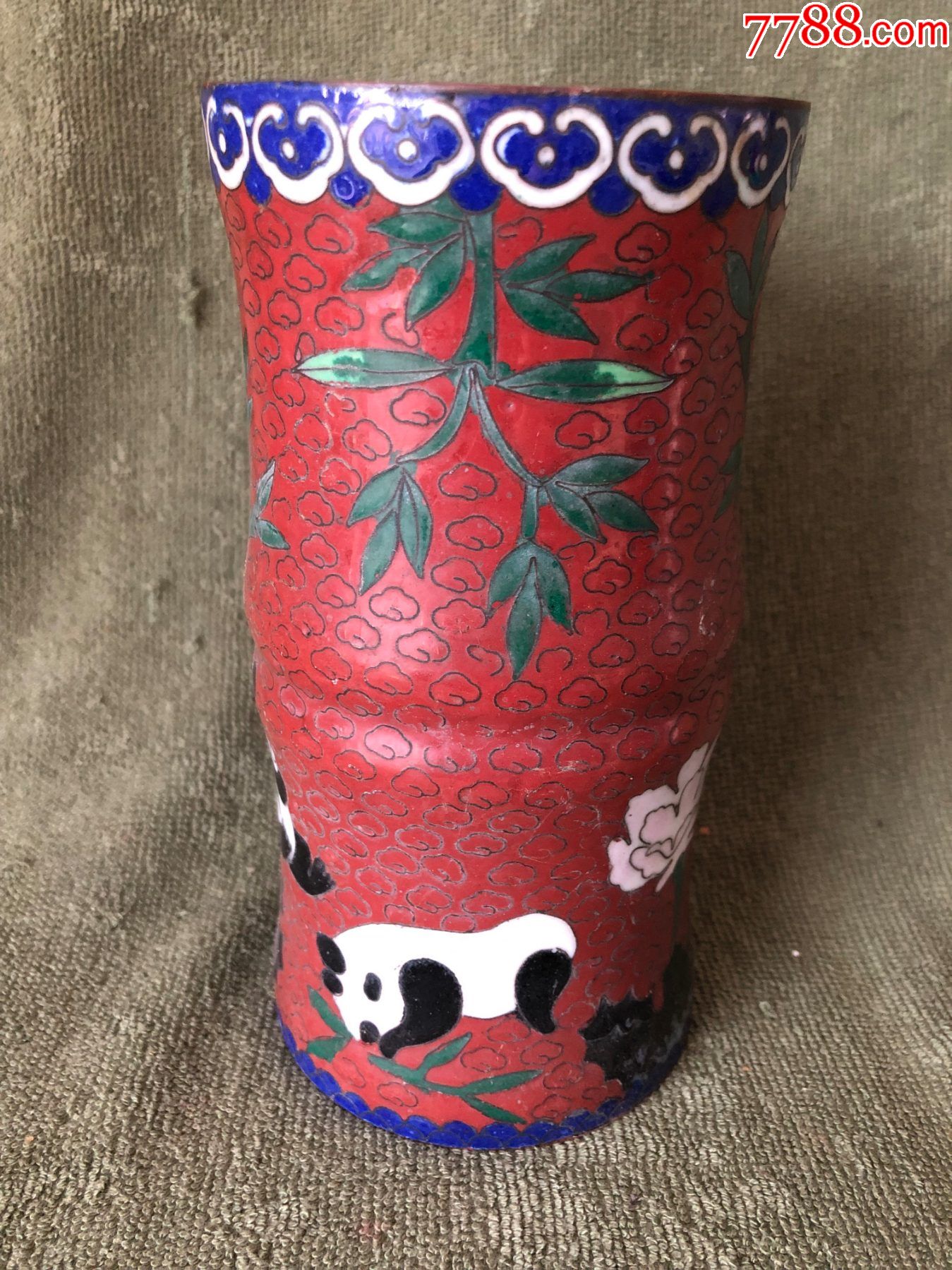 老铜胎景泰蓝熊猫笔筒