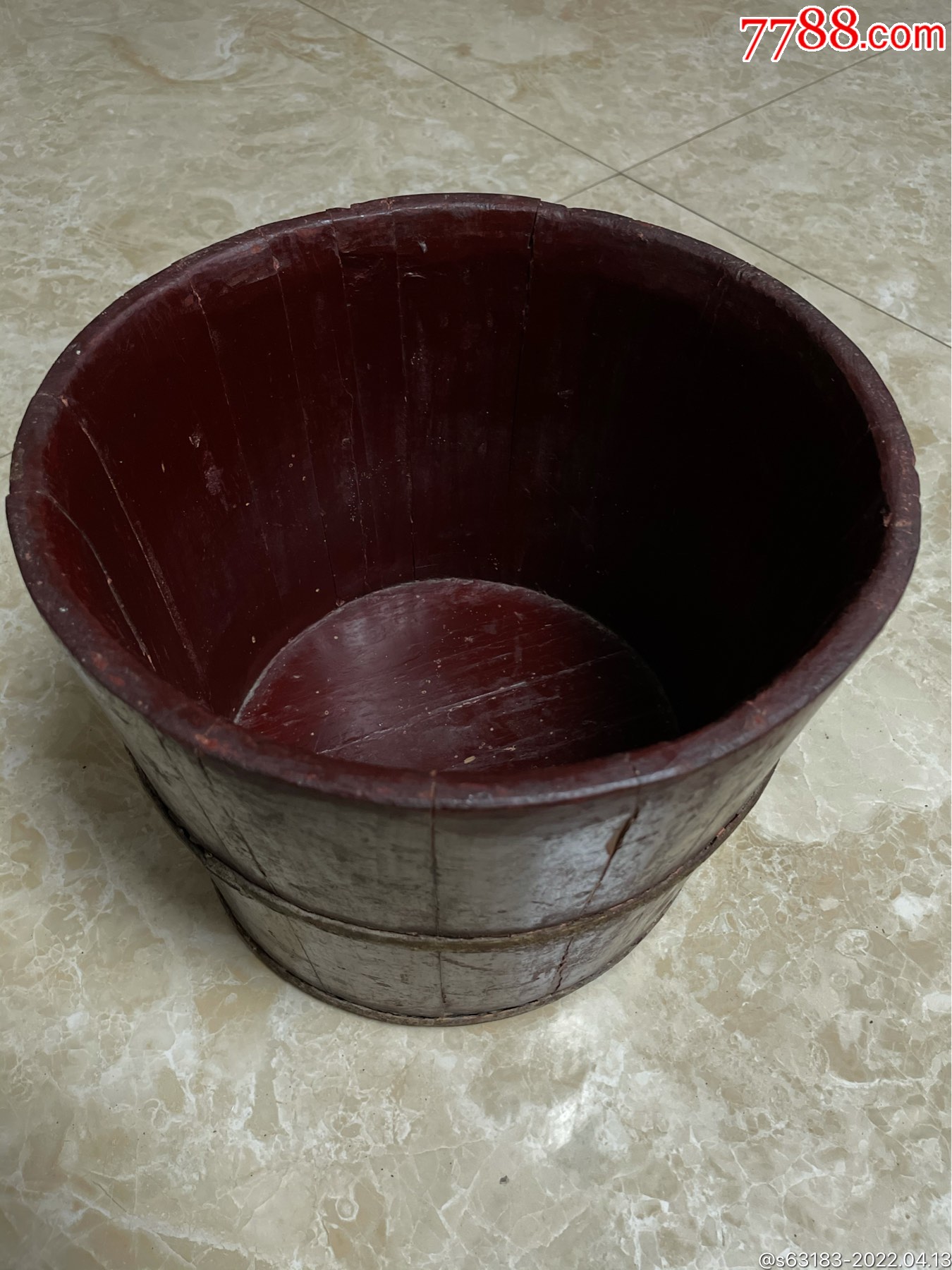 老物件百货店厚重一只铁箍木桶