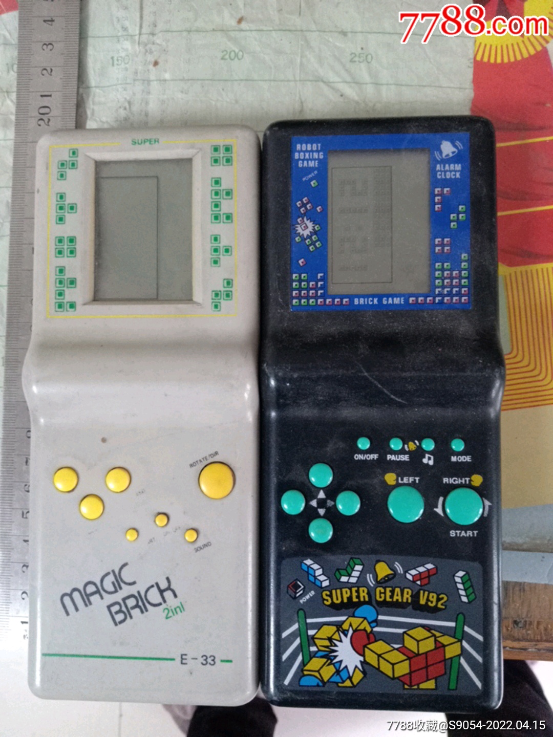 早期怀旧俄罗斯方块手掌游戏机2台正常使用