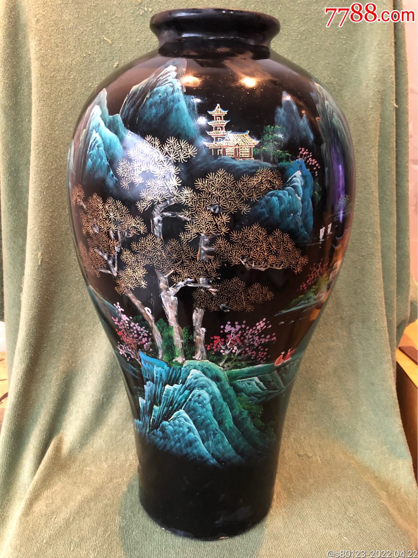 满工描金漆器大瓶