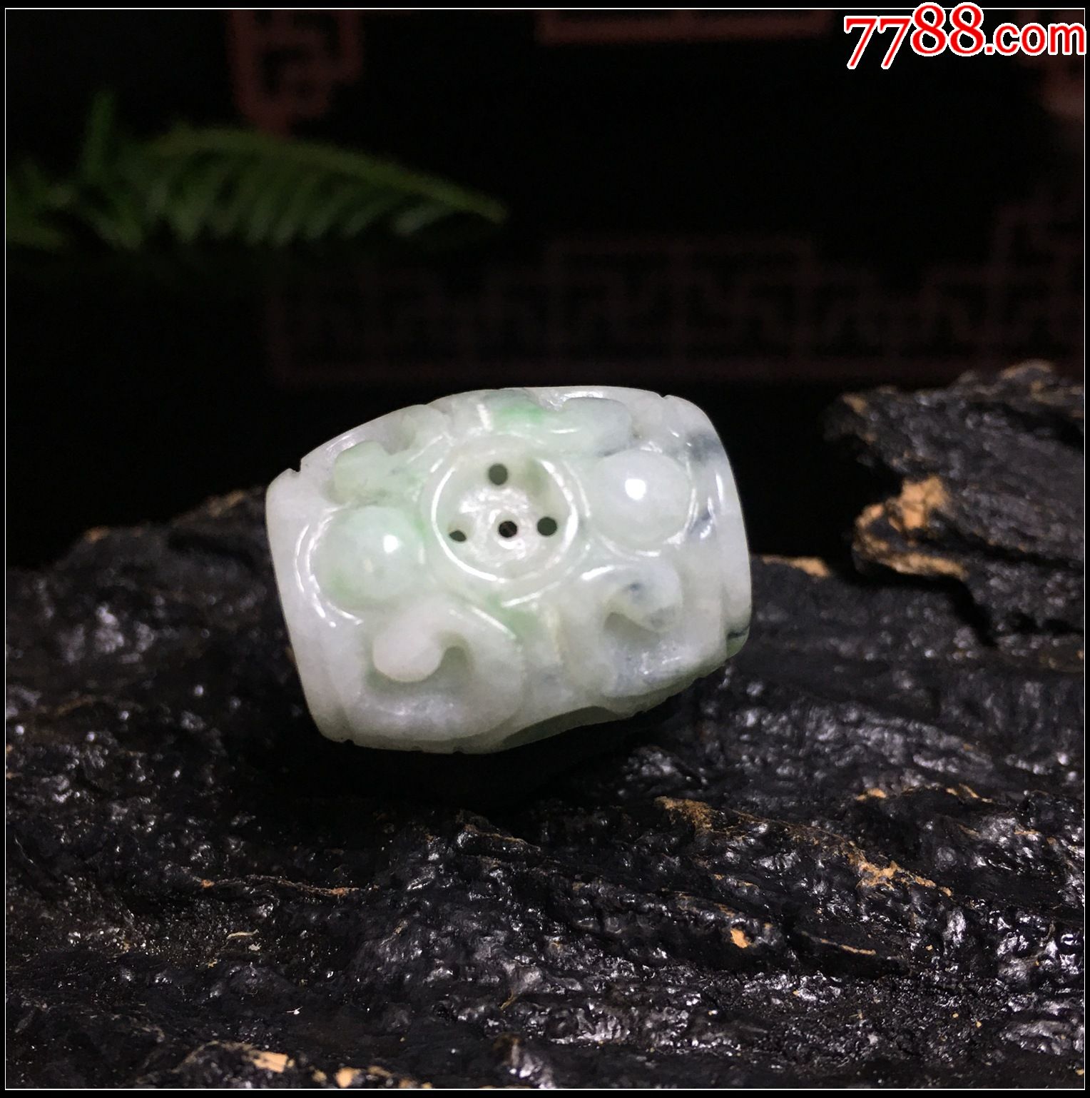 放漏1元拍缅甸翡翠镂空雕刻转运珠吊坠