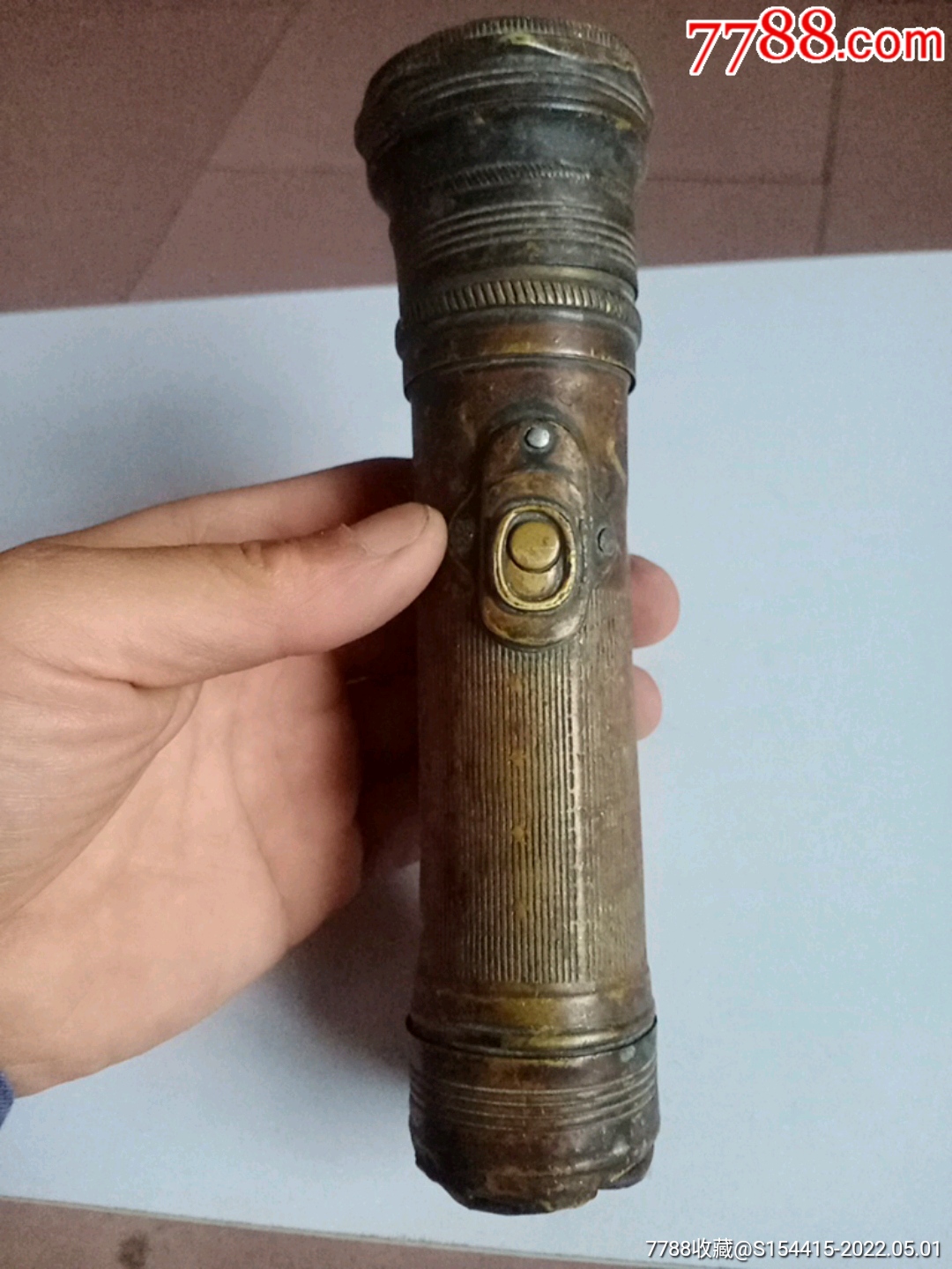 老式铜手电筒