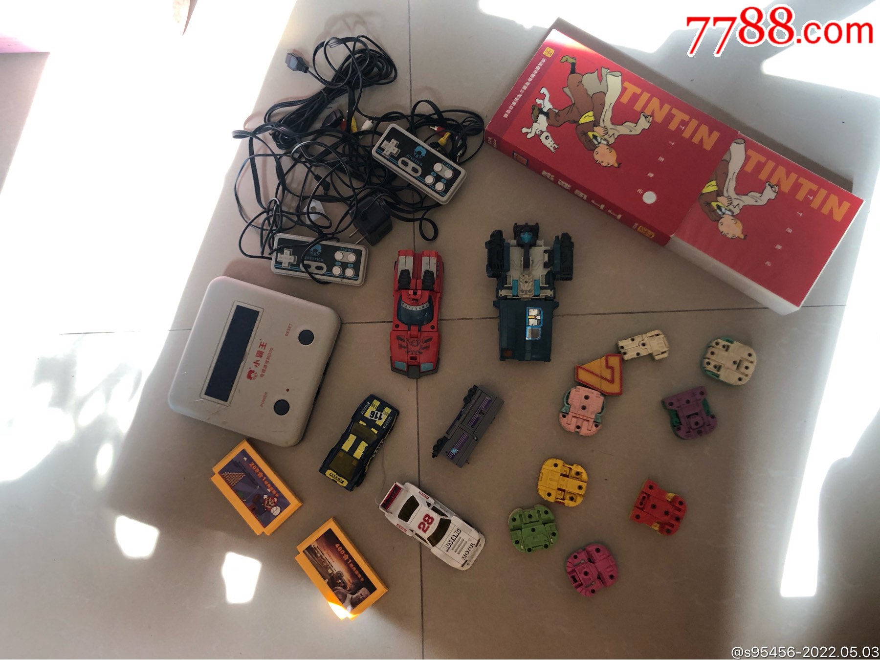 早期台湾字母变形金刚游戏机变形金刚玩具一堆合拍