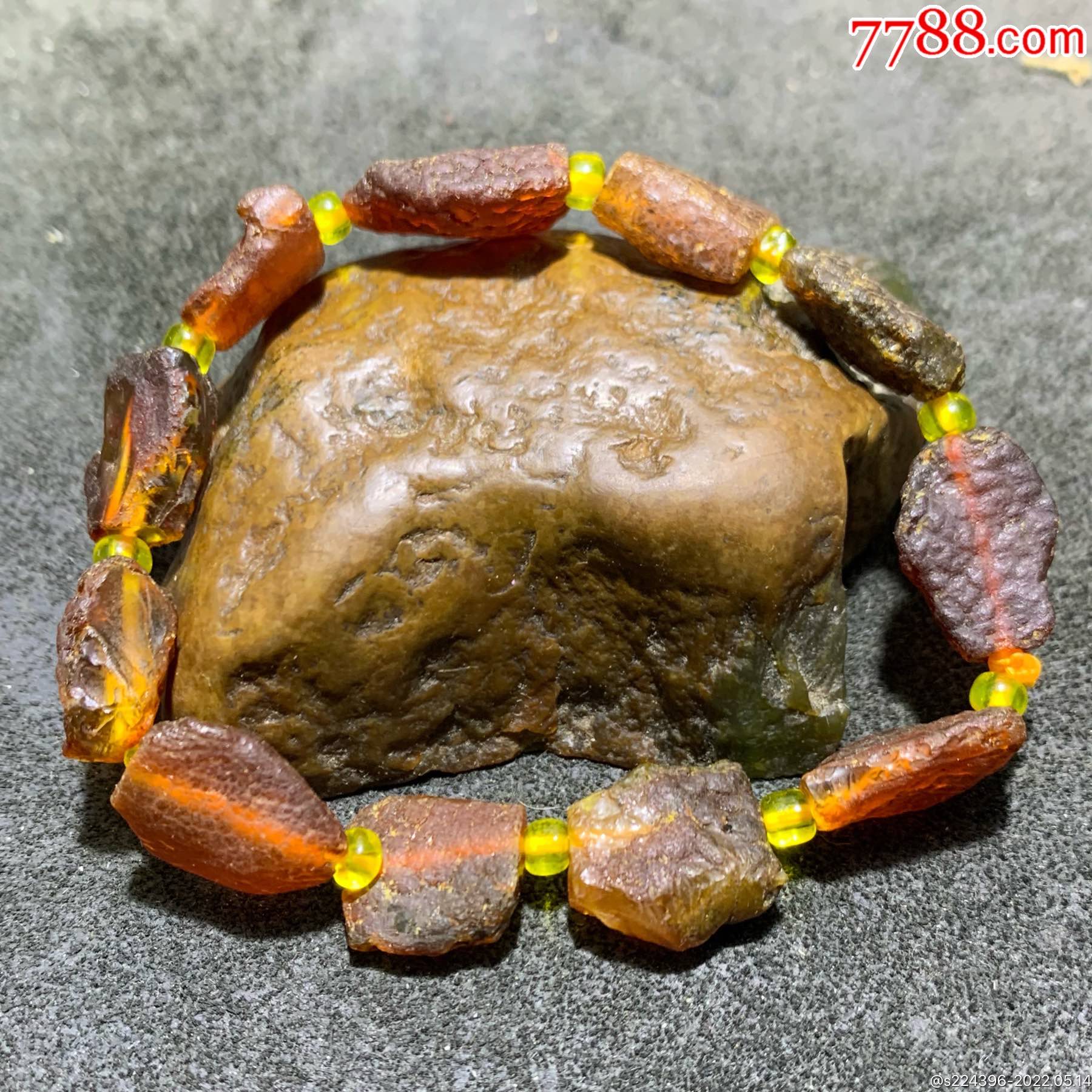 乌克兰蜜蜡原石手串一条