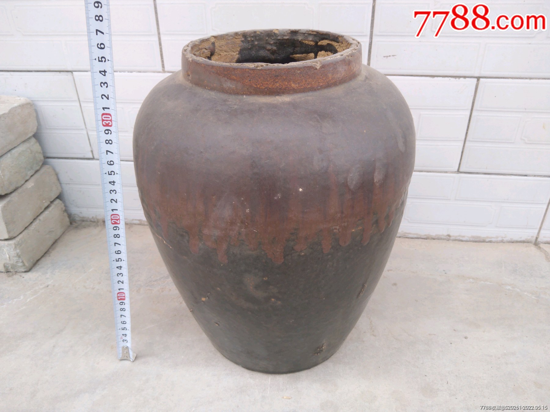 完好黑釉带窑变大瓷缸_价格280元_第1张