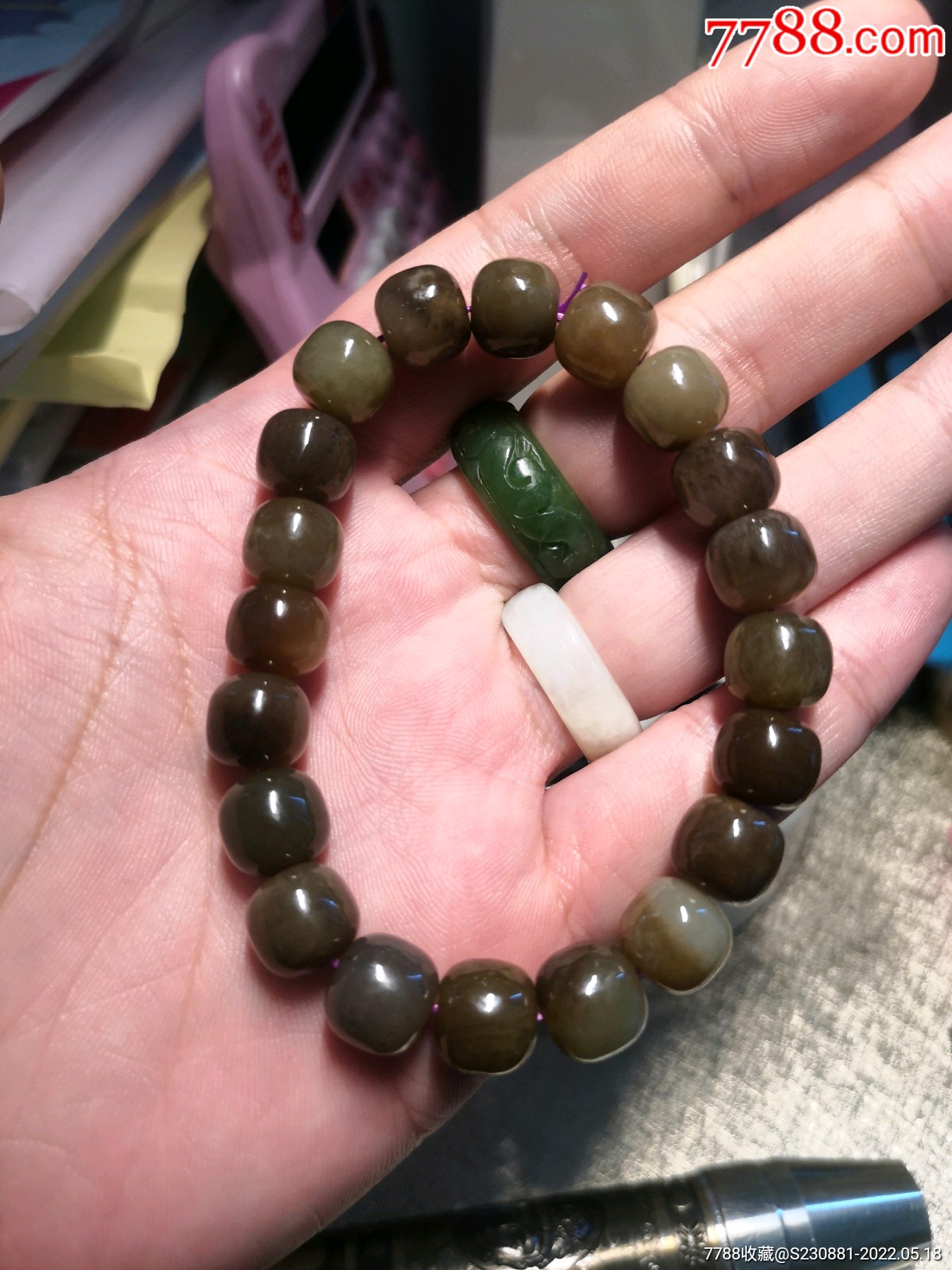 和田玉手镯糖料52圈口￥2209品99和田玉墨玉无事牌￥1809品99和田