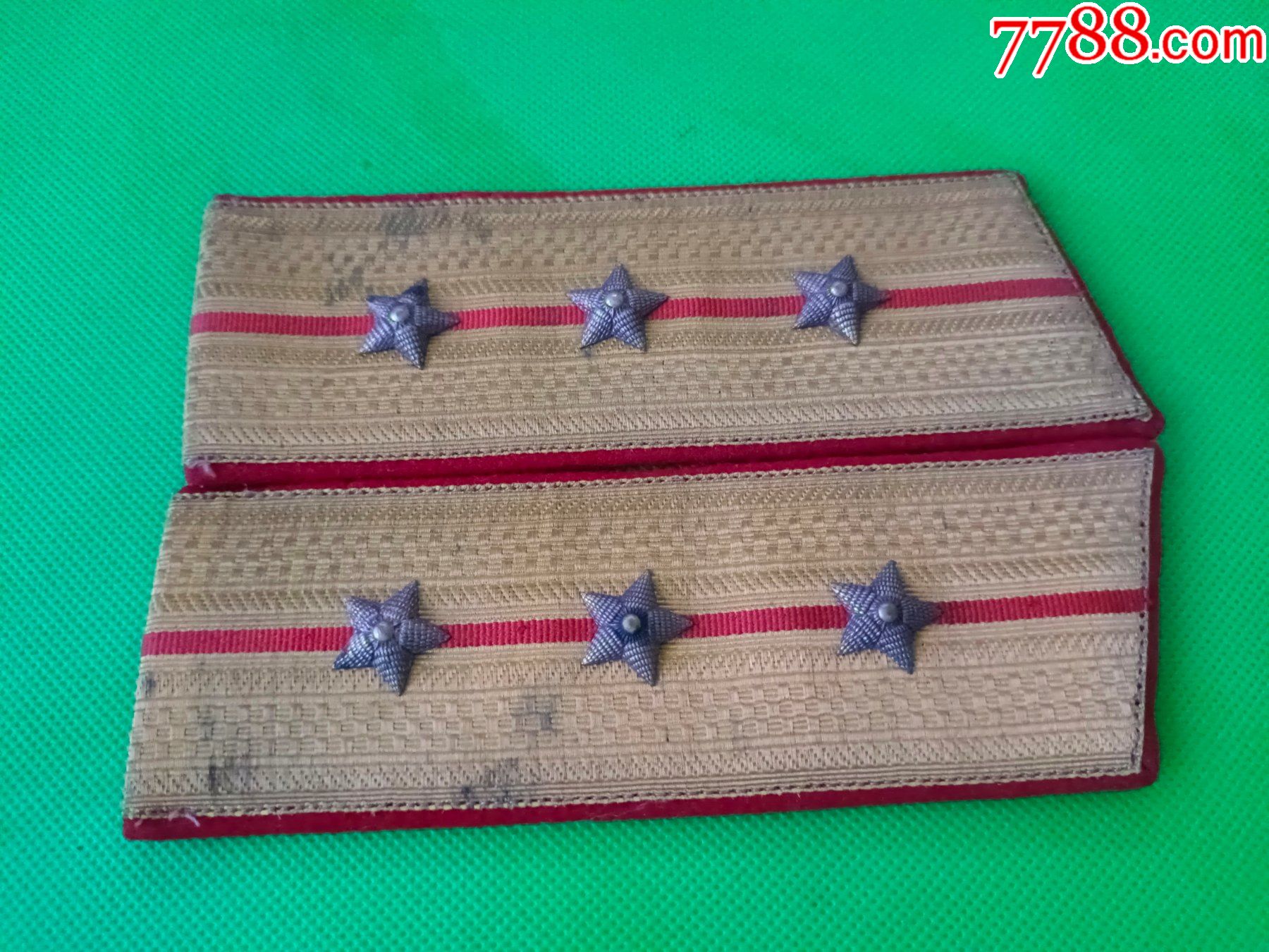 美品55式肩章一副