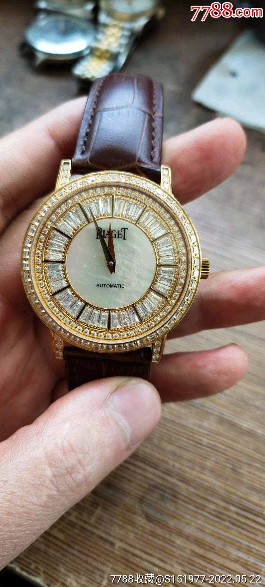 滚动鼠标滚轴,图片即可轻松放大,缩小更多"手表/腕表"商品>>>>￥608品