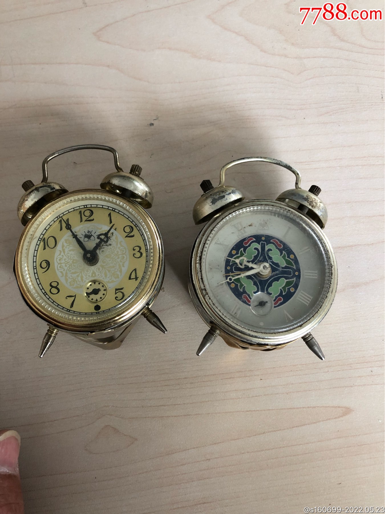 两个景泰蓝金鸡小闹钟_价格20元_第1张