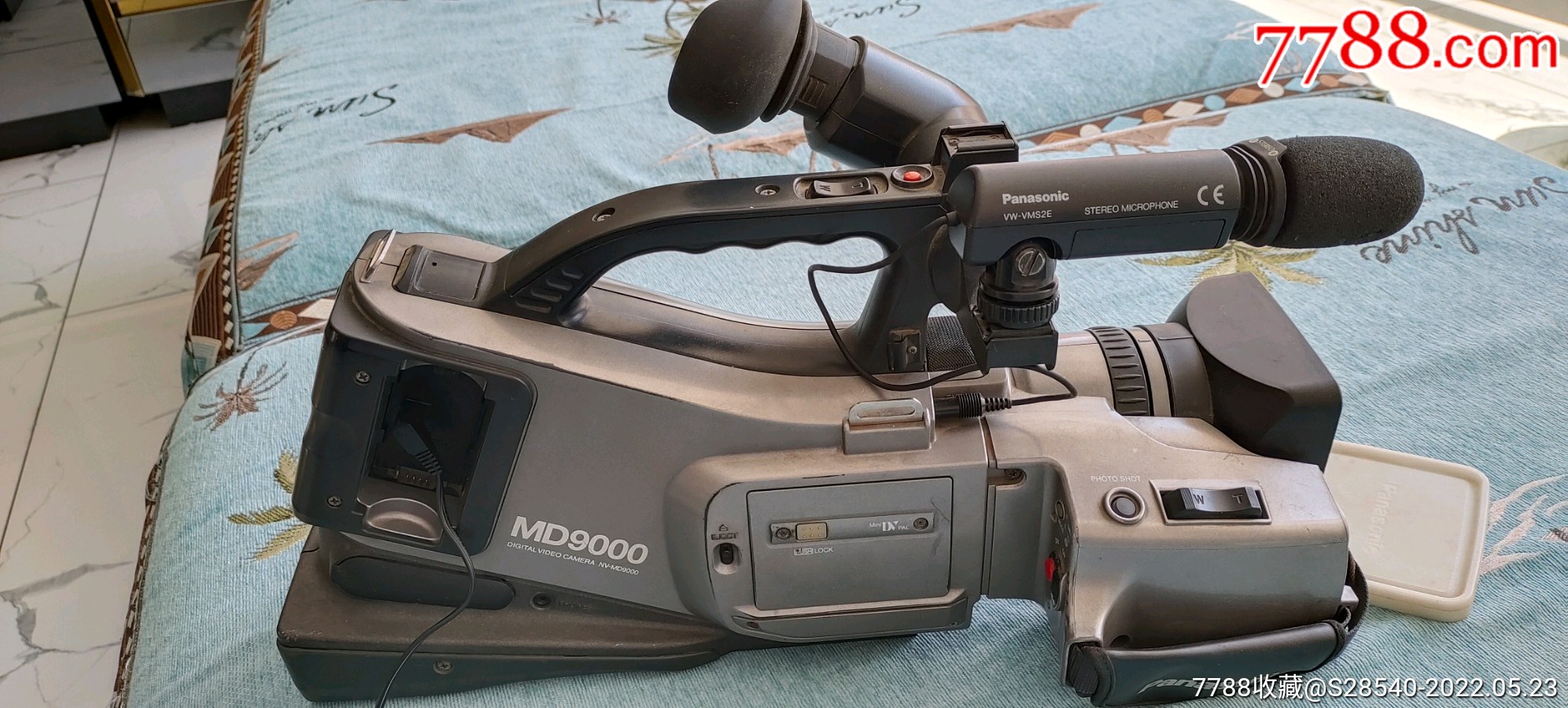 5品99佳能八毫米摄像机代遥控器￥1509品99松下摄像机电源充电器