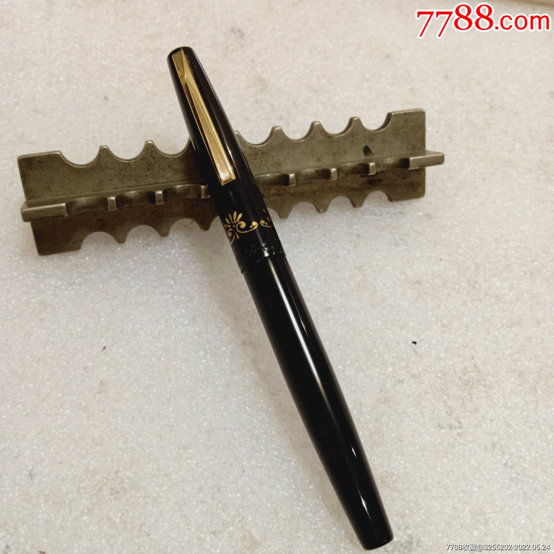 没上过墨的自吸水白翎钢笔