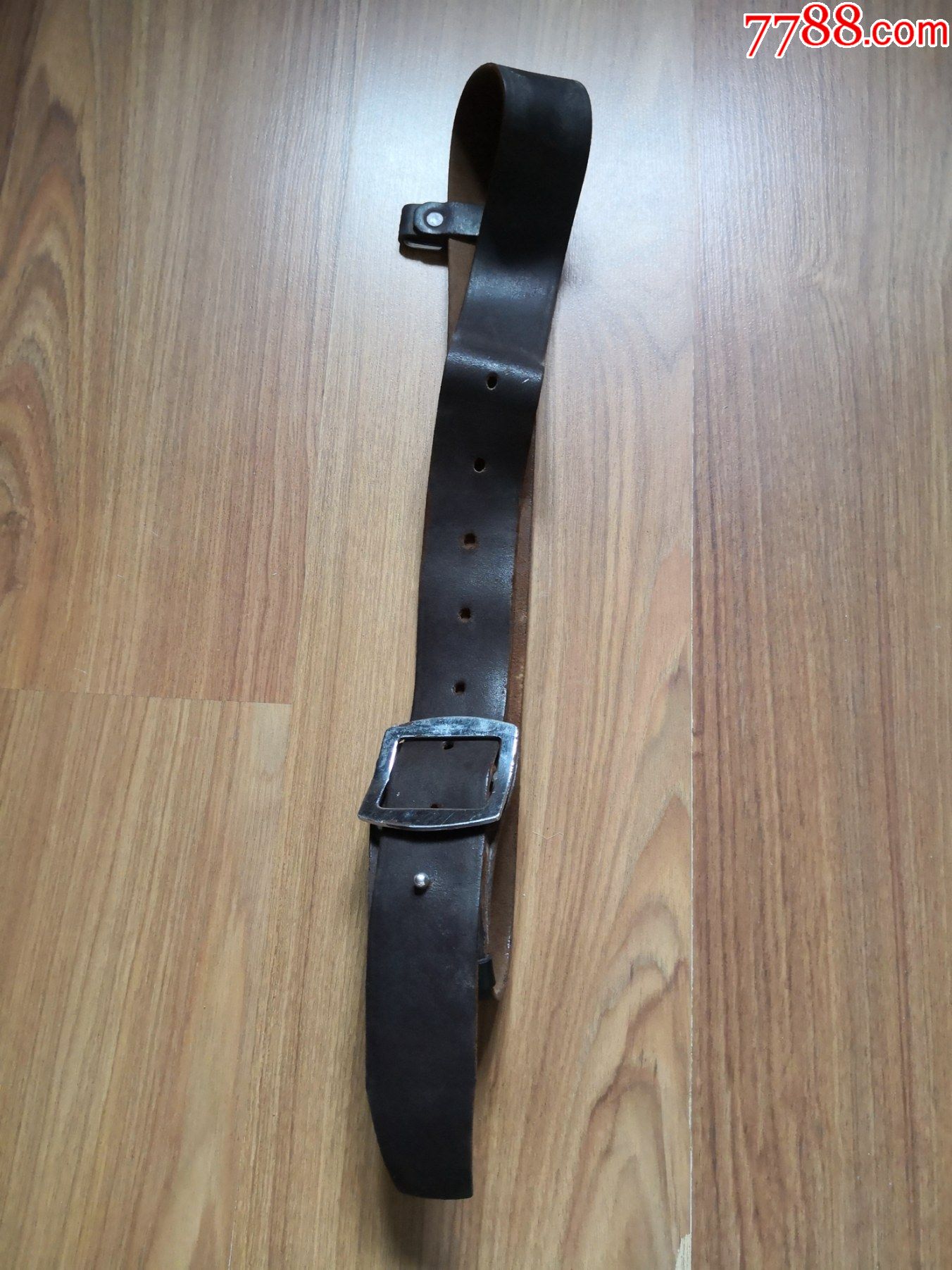 5品99老式皮腰带一个￥588.5品99老式腰带一套￥788.