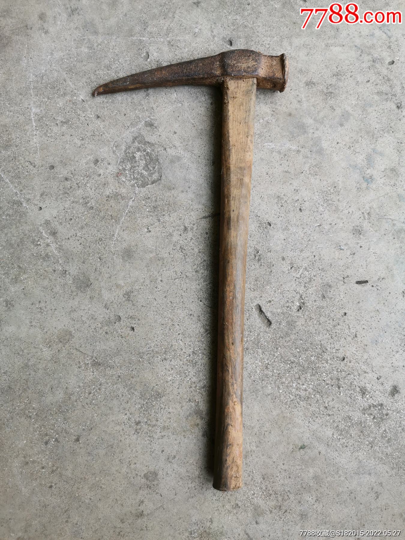 云南个旧矿工挖矿用的工具